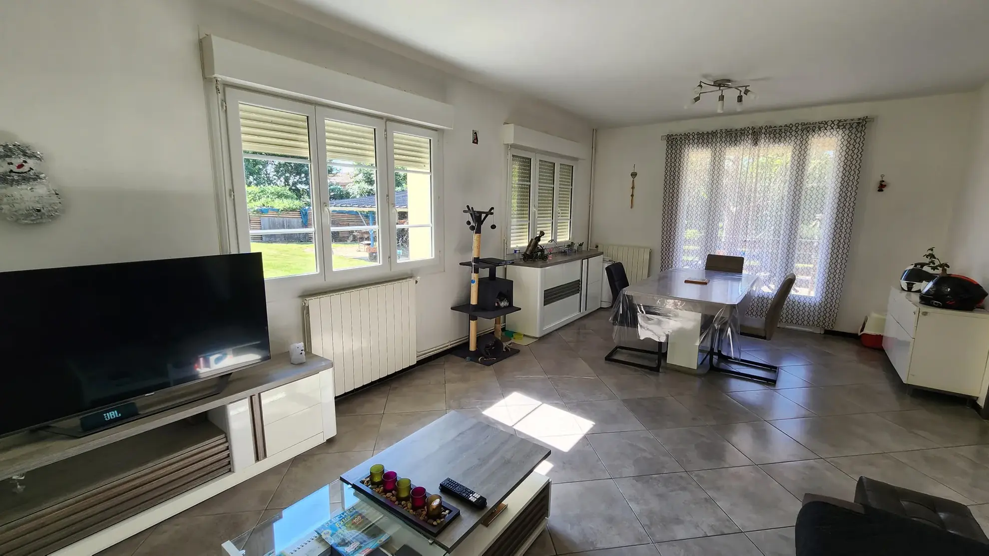 Maison de 120 m² avec terrain clôturé à Seyches - Opportunité immobilière 