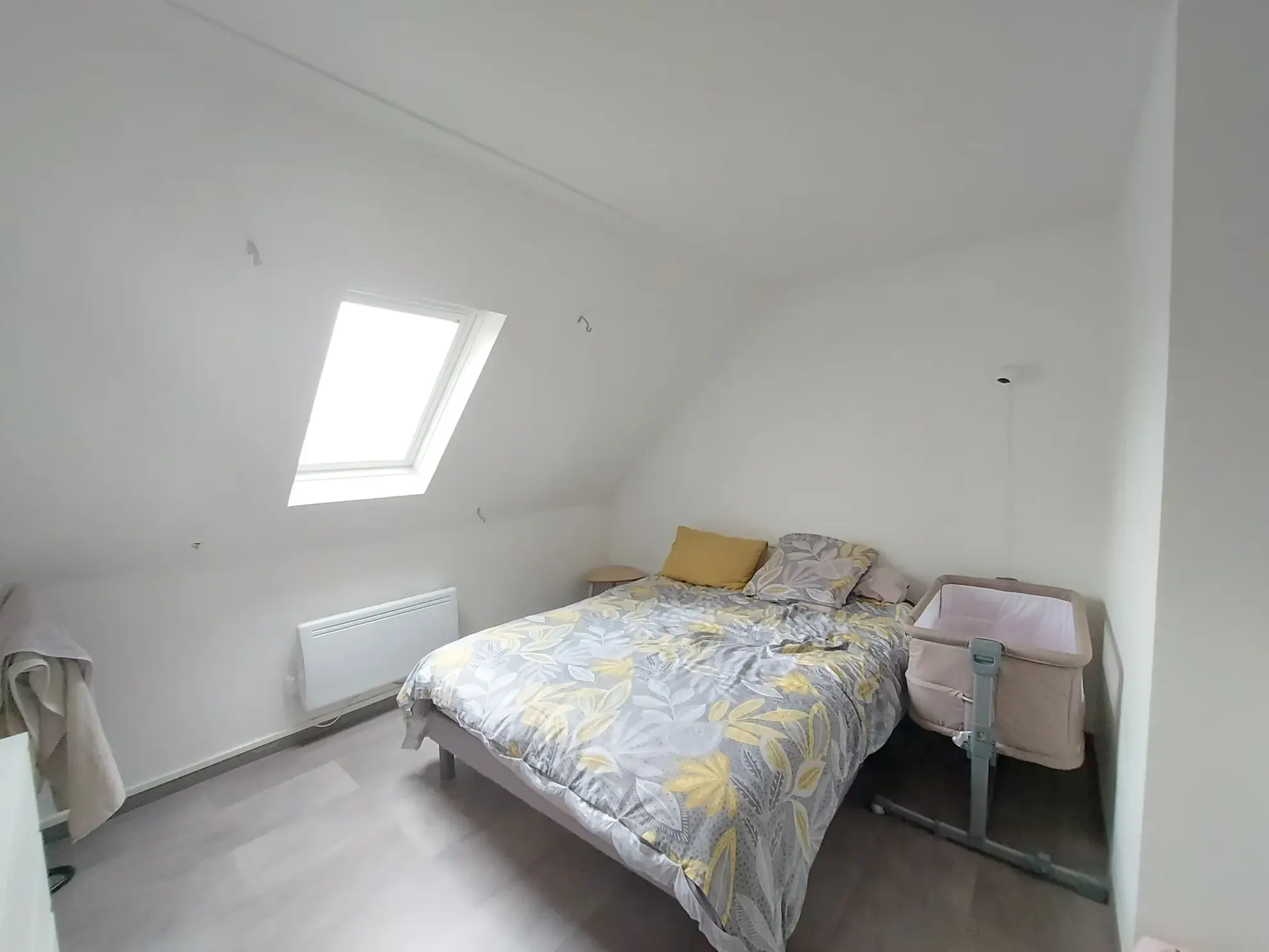 Appartement 4 pièces à Mantes-la-Ville avec balcon et parking en sous-sol 