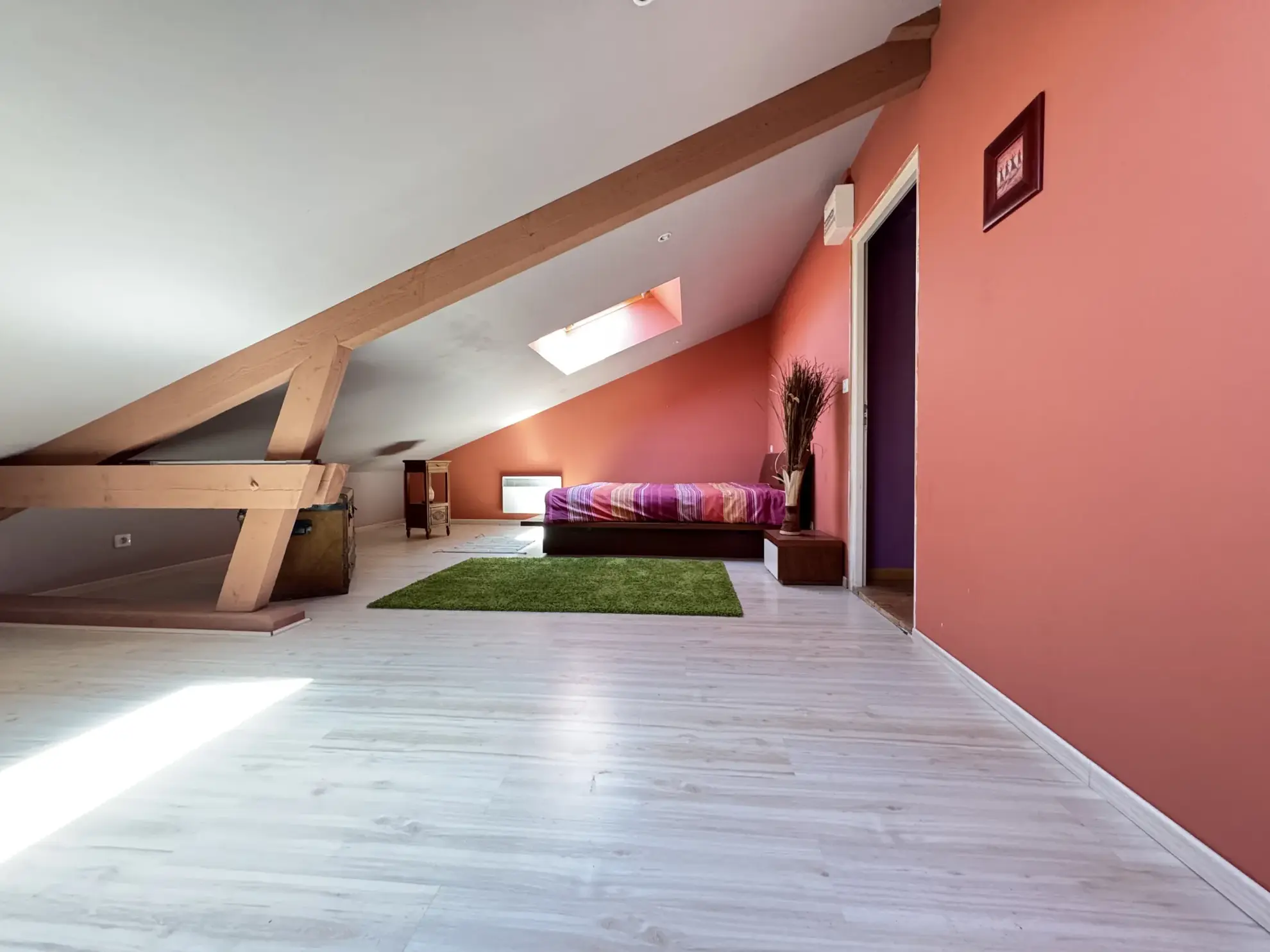 Maison familiale à Phaffans avec 7 chambres, terrain arboré et garage 