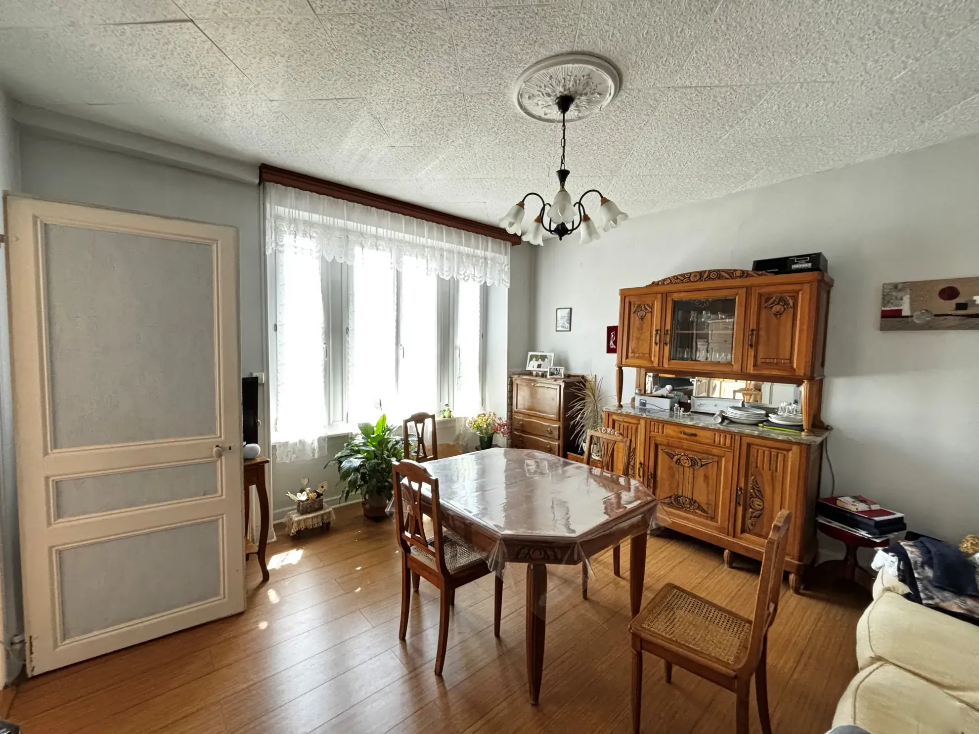 Immeuble de rapport à Montbéliard proche du centre-ville avec jardin et parking 