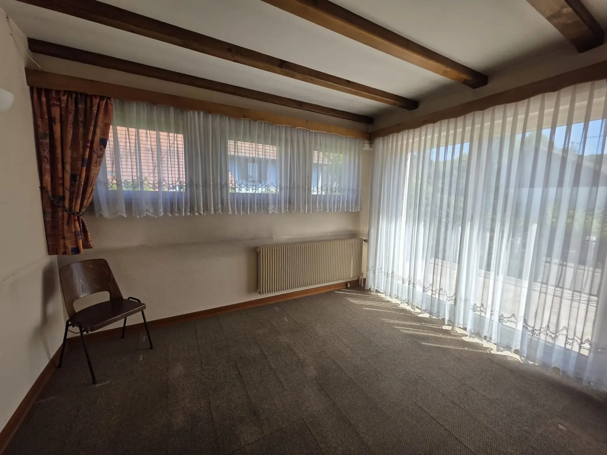 À vendre : Charmante maison de 112 m² à Aspach, espace lumineux et jardin verdoyant 