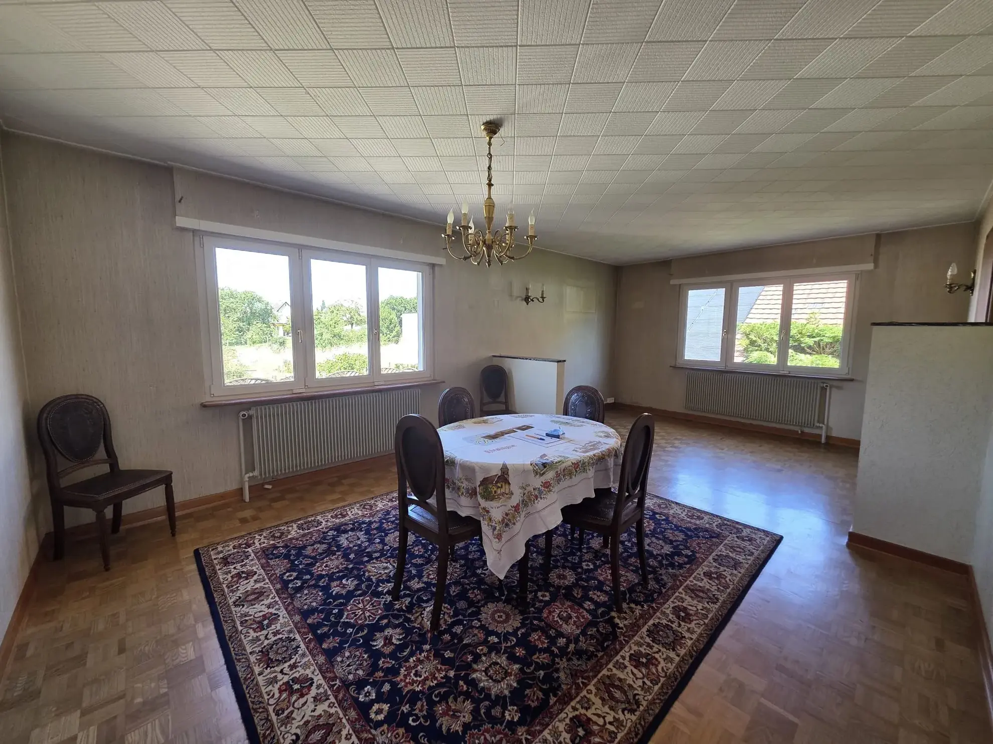 À vendre : Charmante maison de 112 m² à Aspach, espace lumineux et jardin verdoyant 