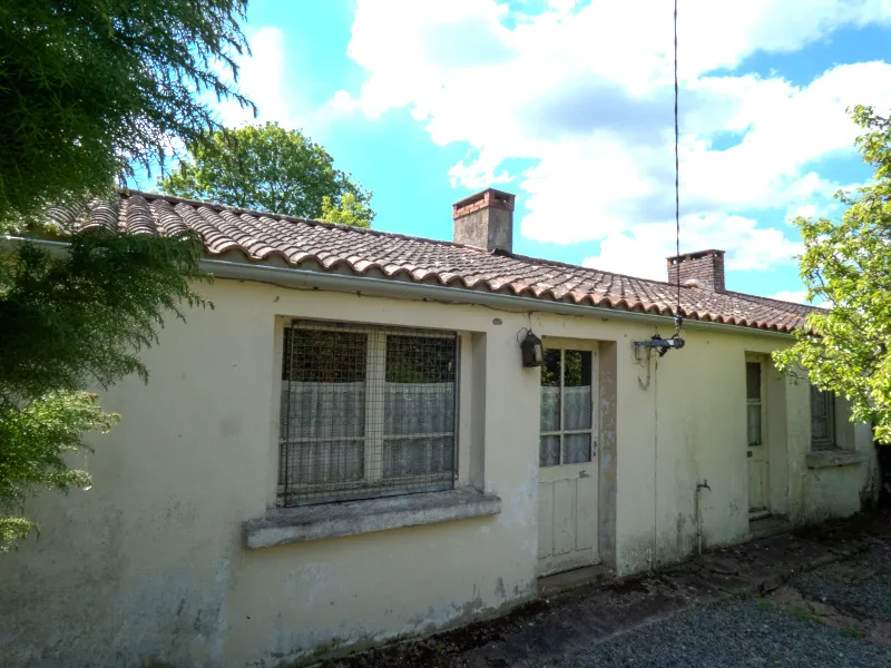 Maison à rénover de 69 m² avec terrain de 3052 m² à Saint-Vincent-sur-Graon