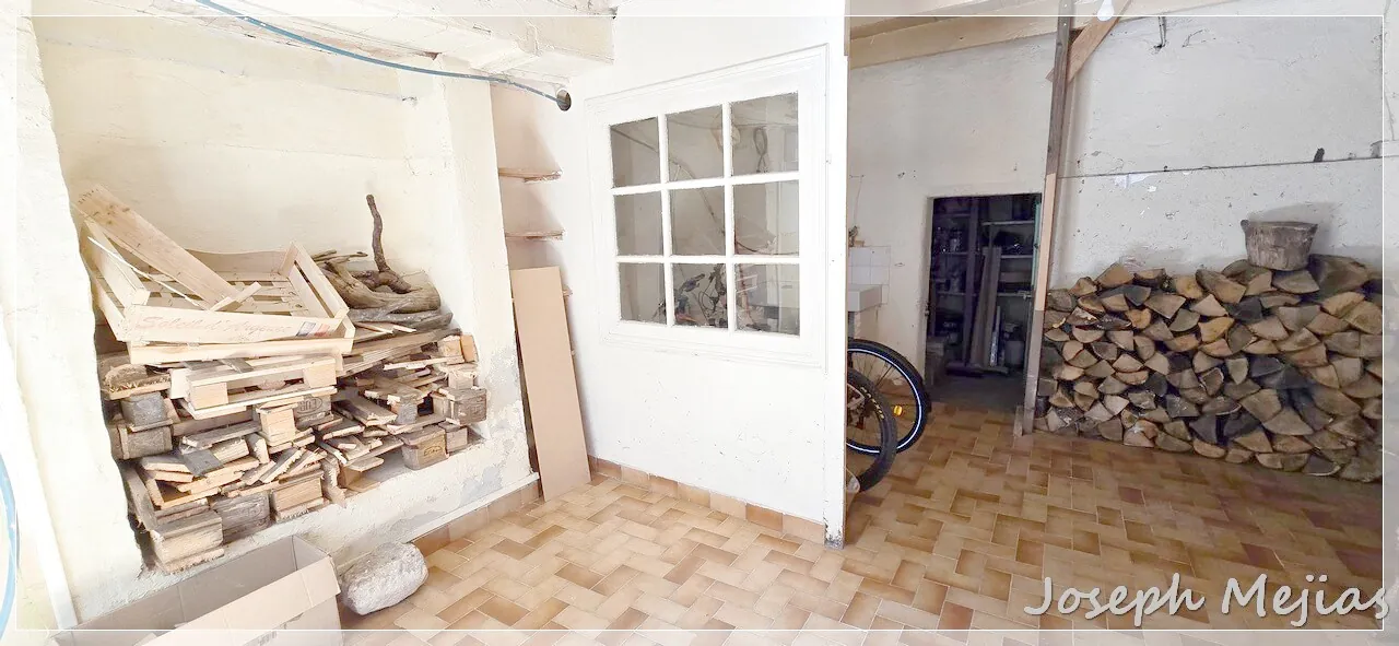 Maison en pierre à Chalencon avec terrasse et vue panoramique en Ardèche 