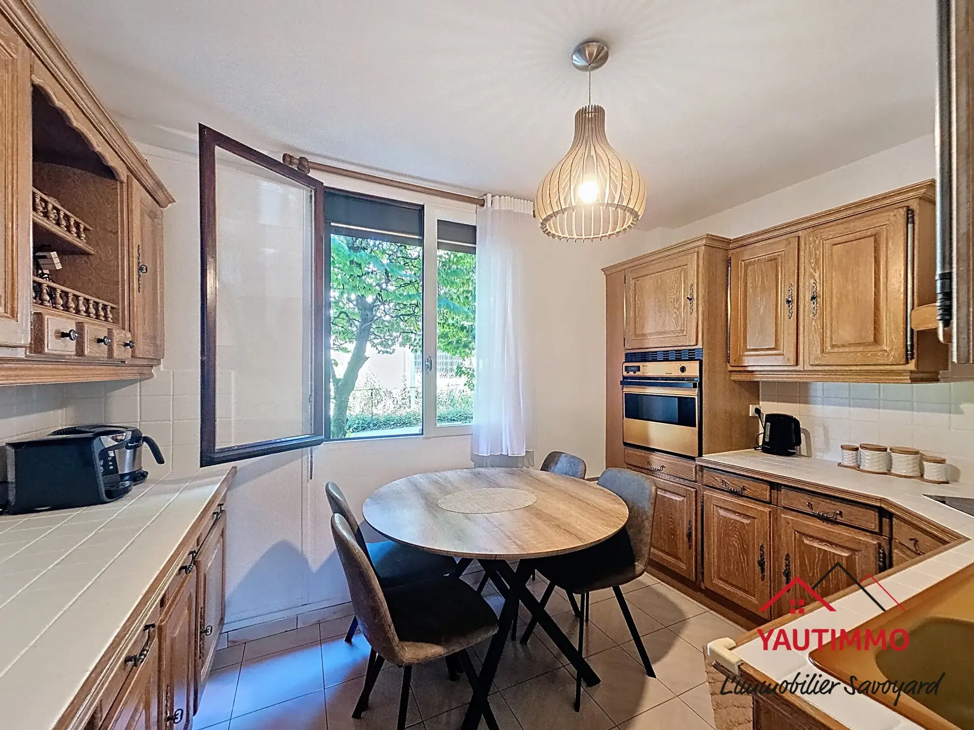 Appartement 3 pièces de 66 m² à Annemasse, secteur Perrier, proche Genève 