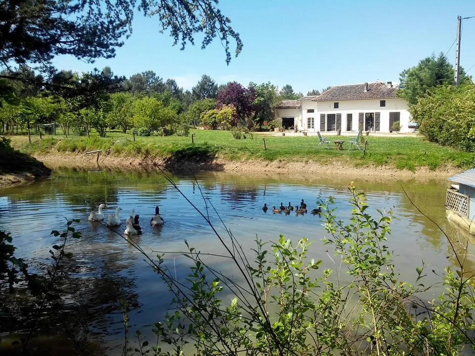 Maison de 145 m² avec grand terrain, garages et potentiel proche Montauban Sud