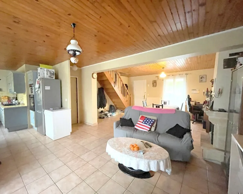 Maison familiale à La Ferté sous Jouarre avec jardin et proximité gare 