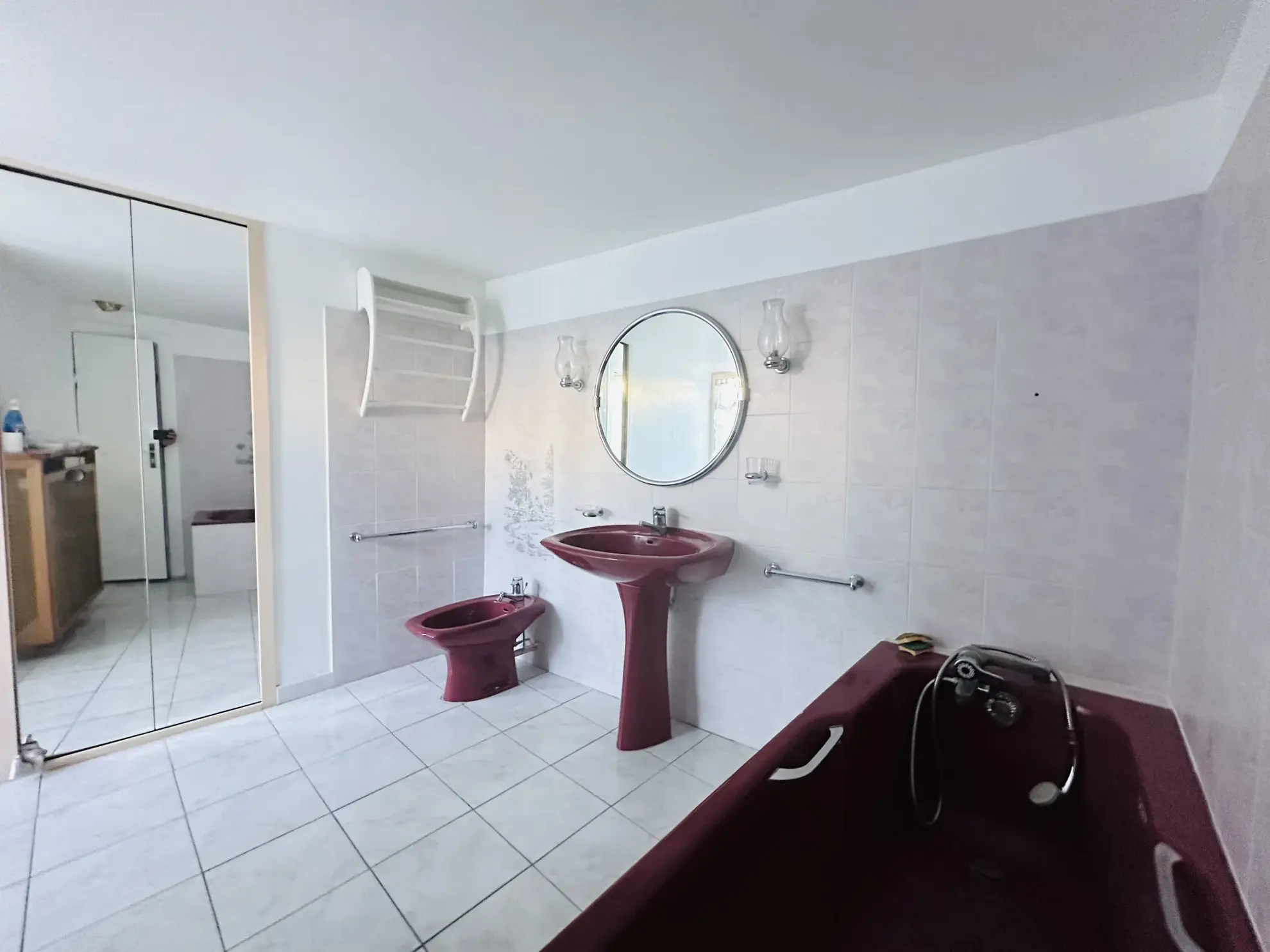 Grande maison de ville à Auneau de 180 m² avec cour et parking 