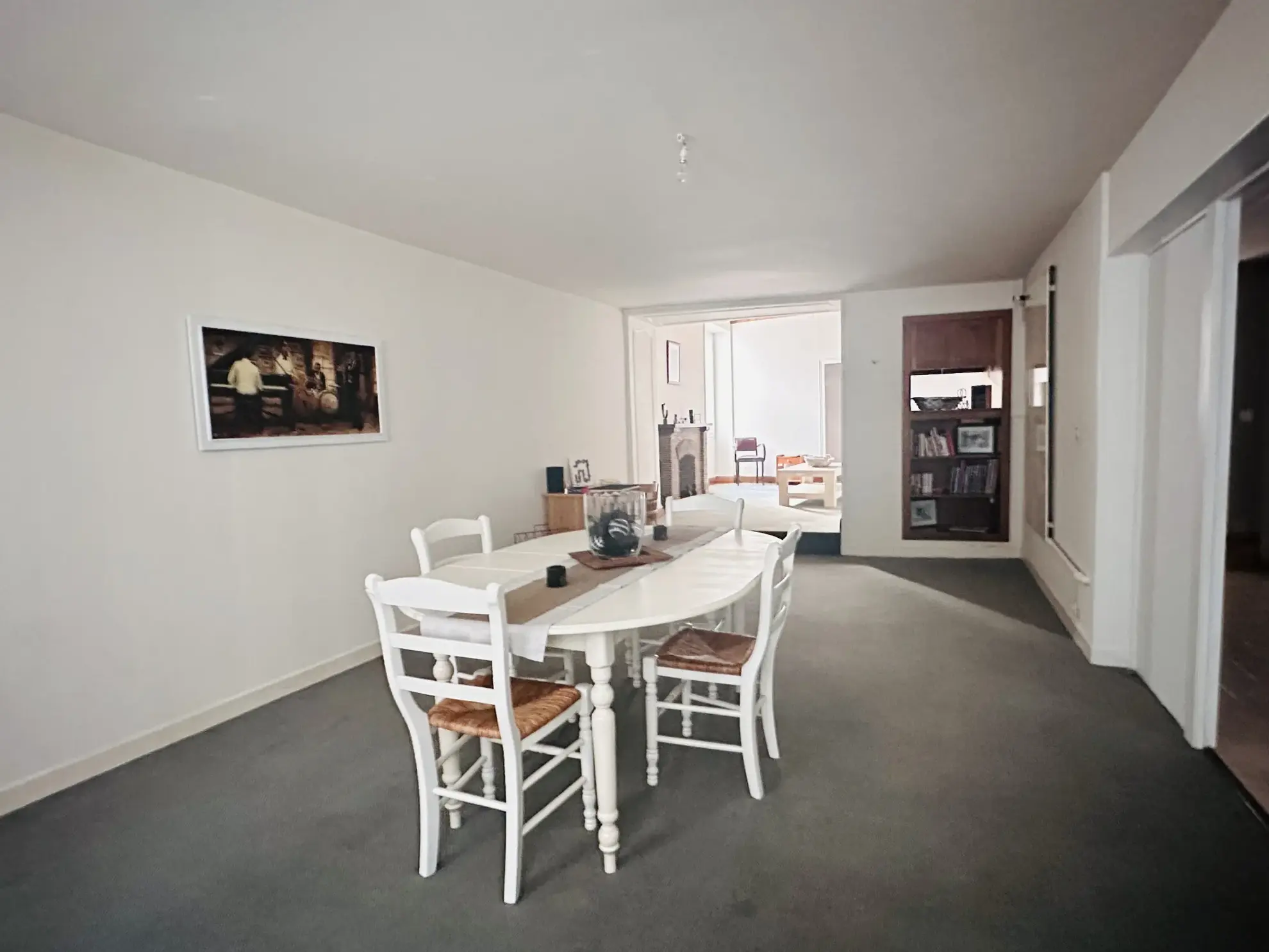 Grande maison de ville à Auneau de 180 m² avec cour et parking 