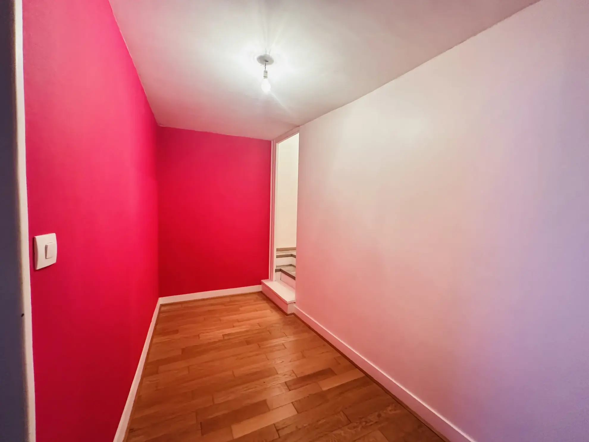 Grande maison de ville à Auneau de 180 m² avec cour et parking 