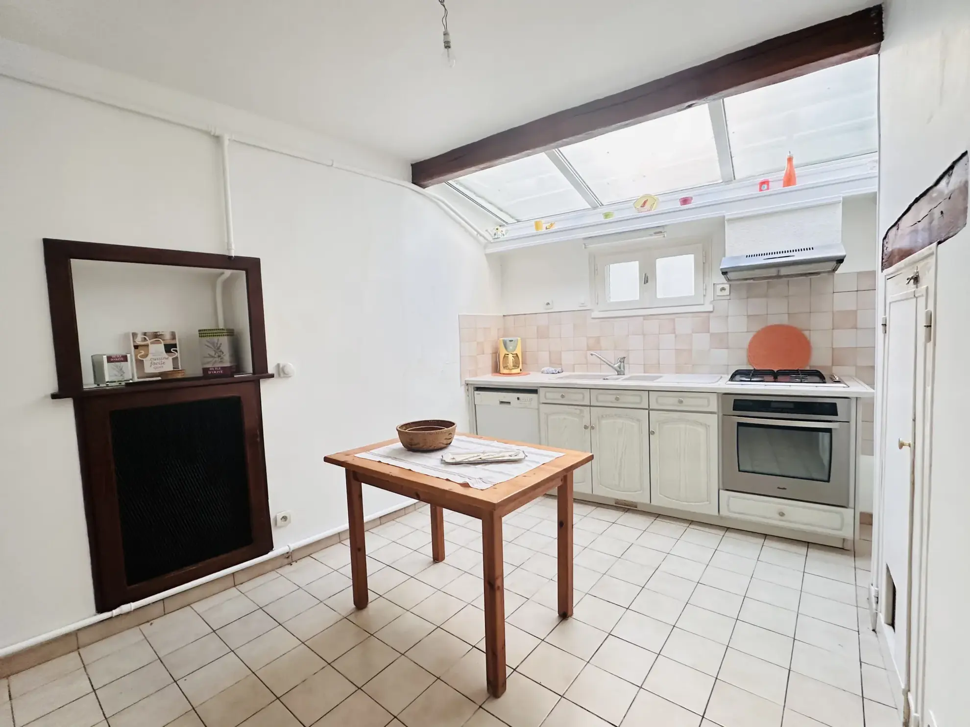 Grande maison de ville à Auneau de 180 m² avec cour et parking 