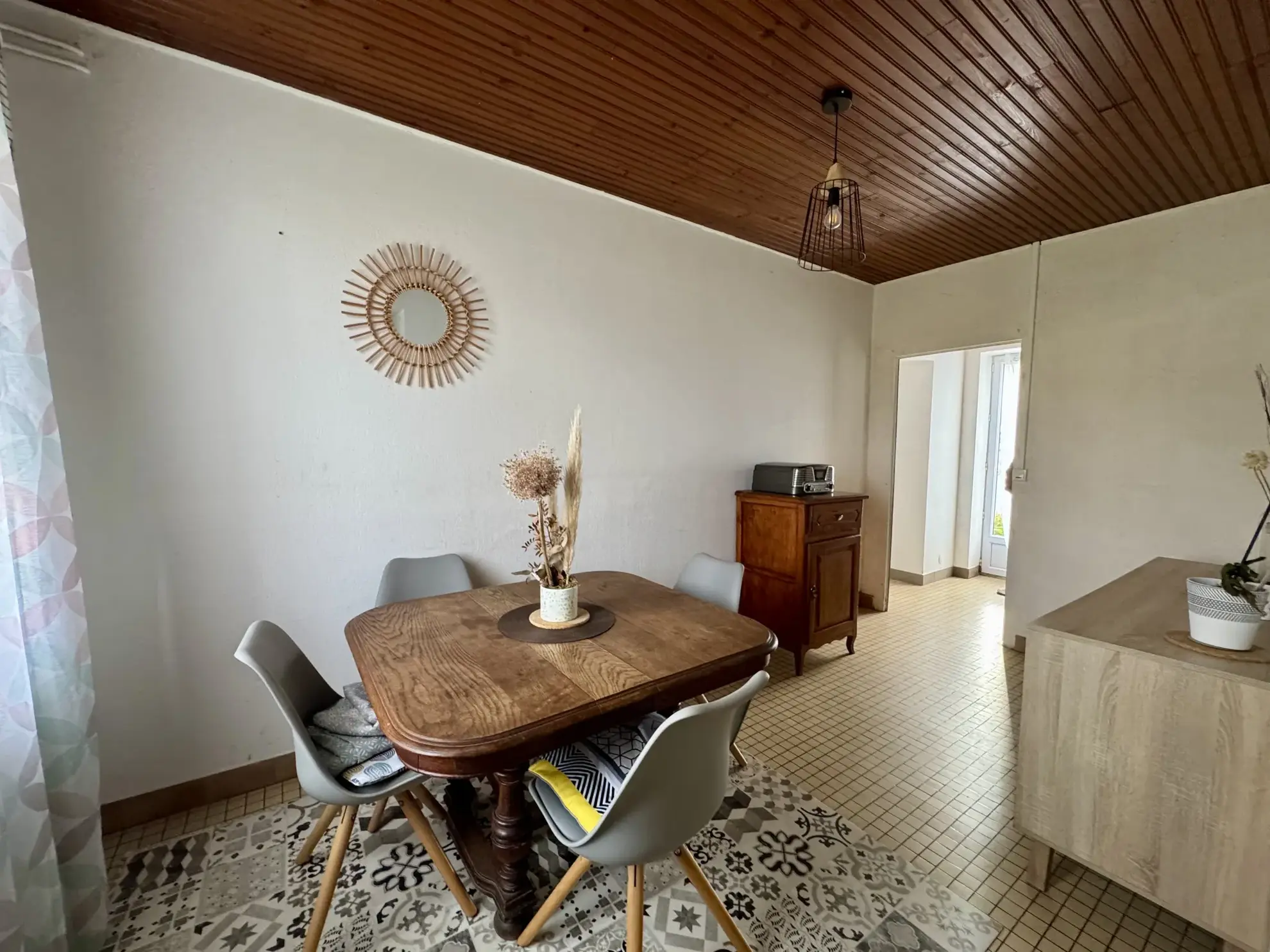 Belle maison de 100 m² à Meschers-sur-Gironde, idéale pour résidence ou investissement locatif 