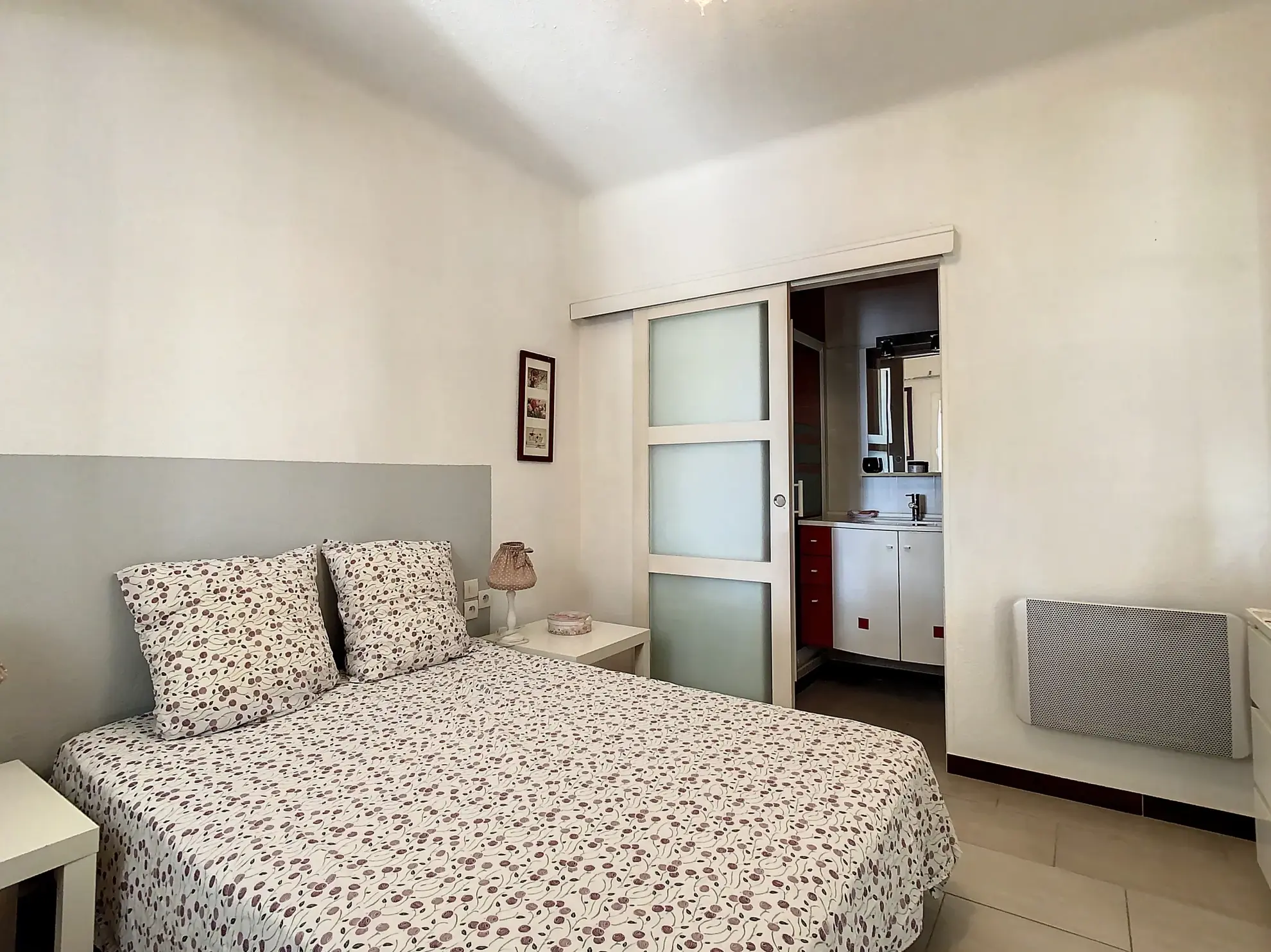 Appartement T2 lumineux avec balcon au centre d'Agde, idéal investissement ou première propriété 