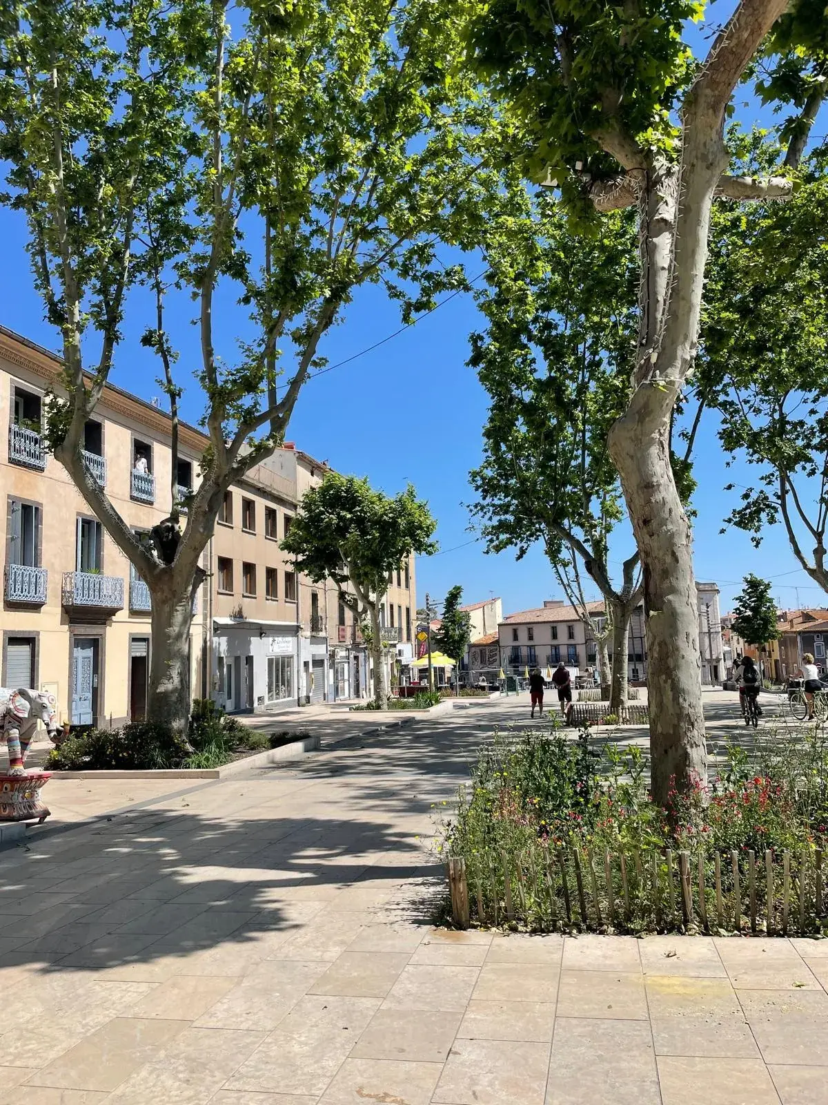 Appartement T2 lumineux avec balcon au centre d'Agde, idéal investissement ou première propriété 