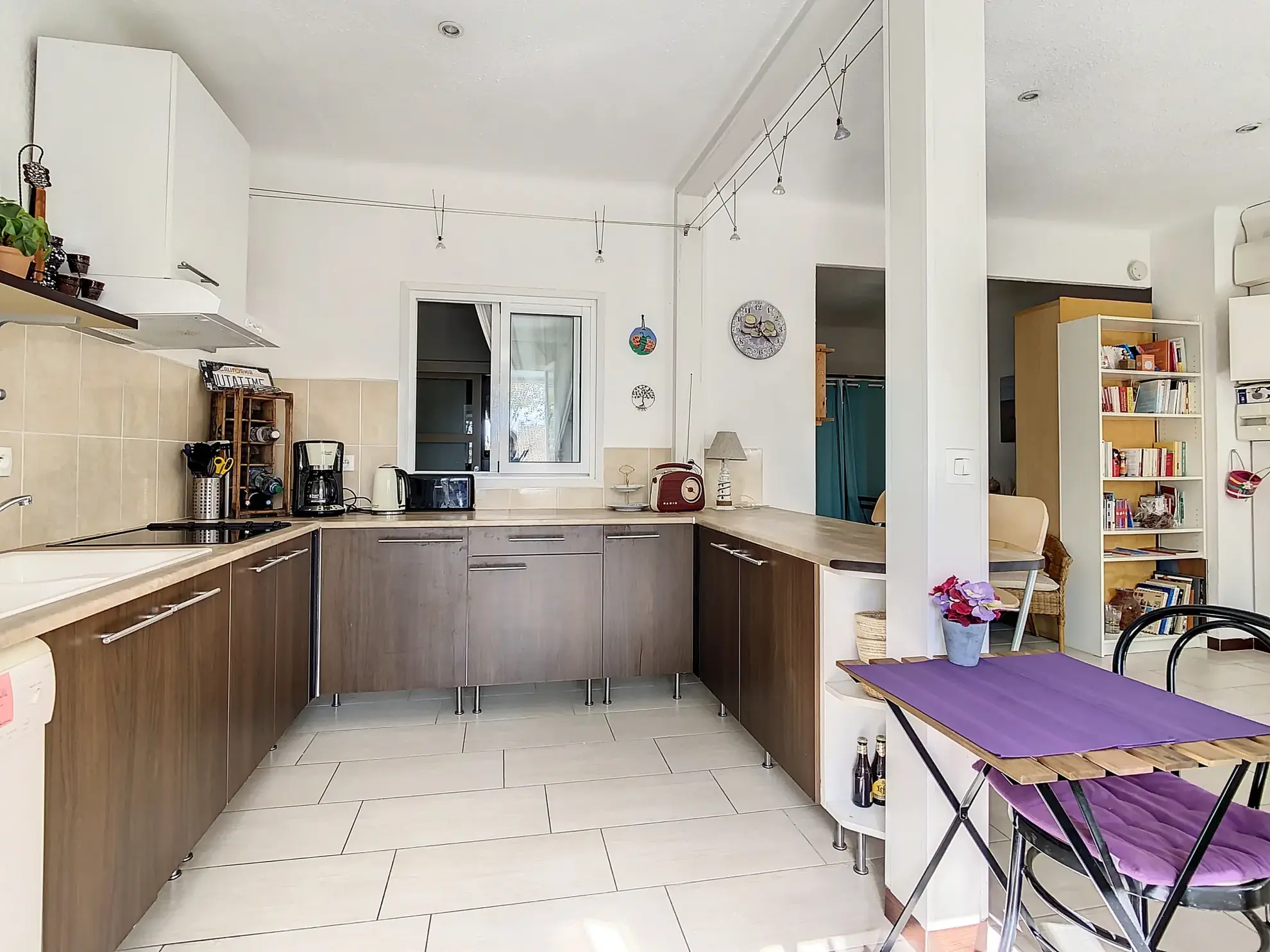 Appartement T2 lumineux avec balcon au centre d'Agde, idéal investissement ou première propriété