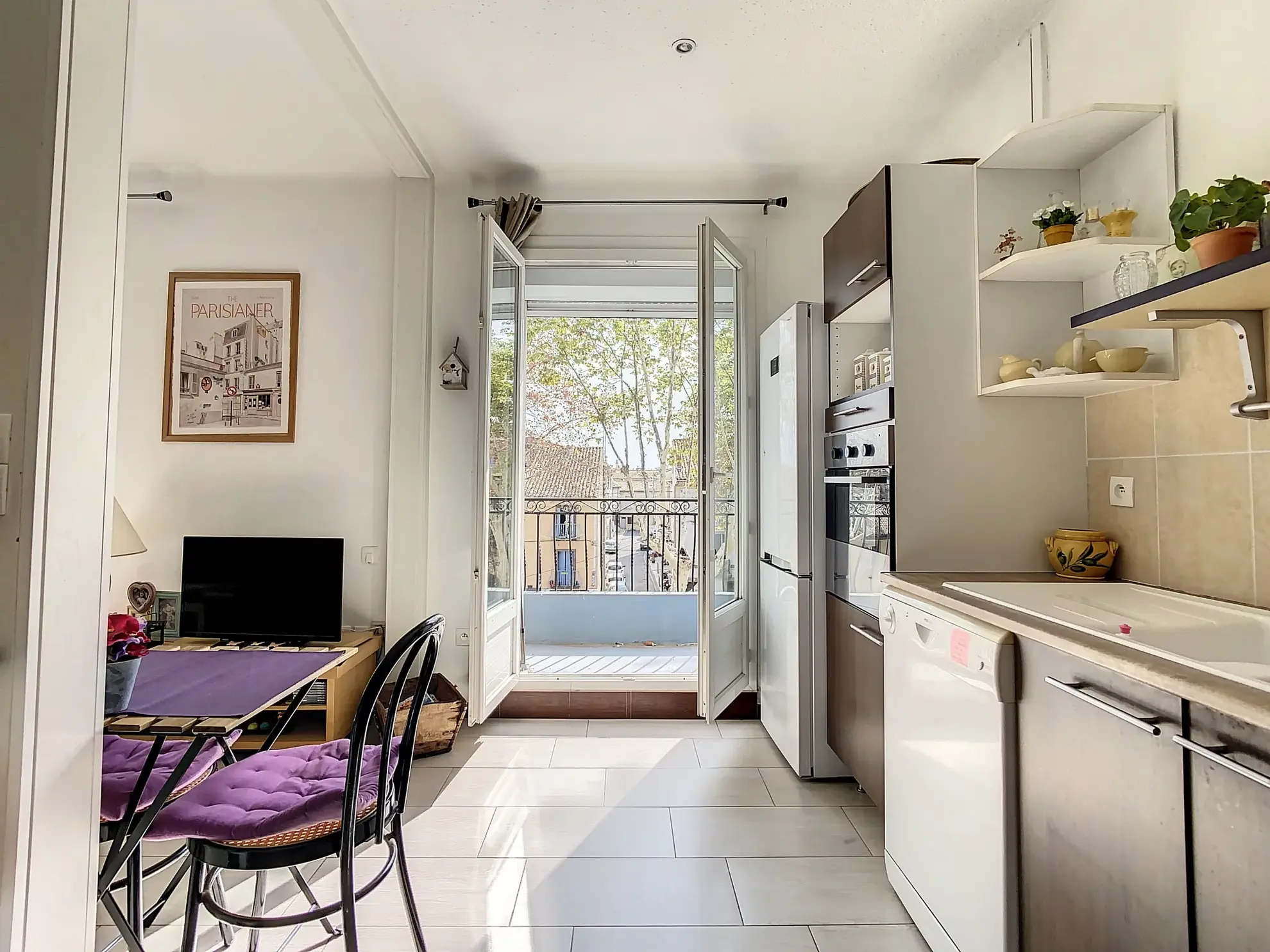 Appartement T2 lumineux avec balcon au centre d'Agde, idéal investissement ou première propriété 