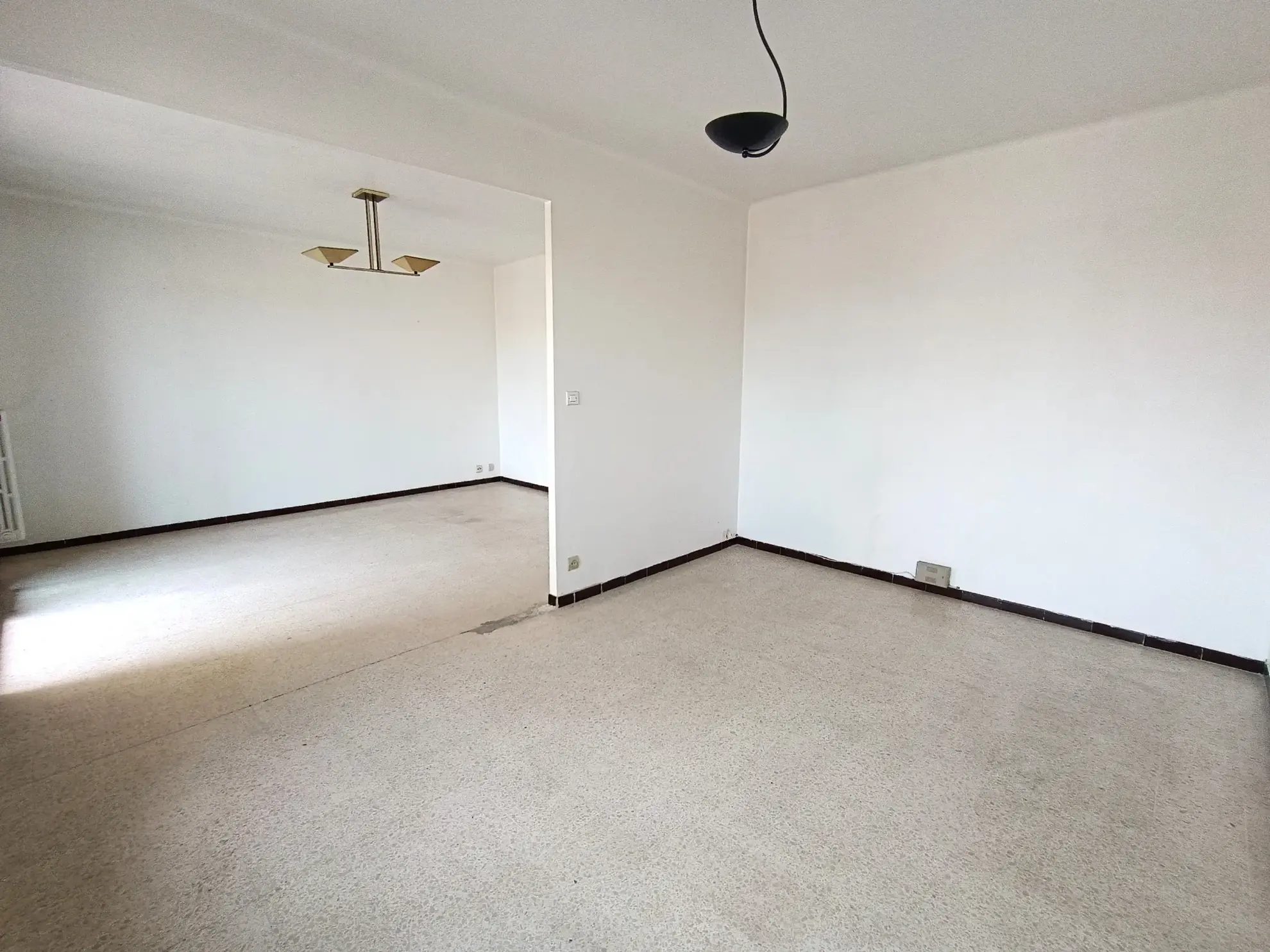 Appartement T4 à Toulon Aguillon de 66 m² avec balcon sud et cave 