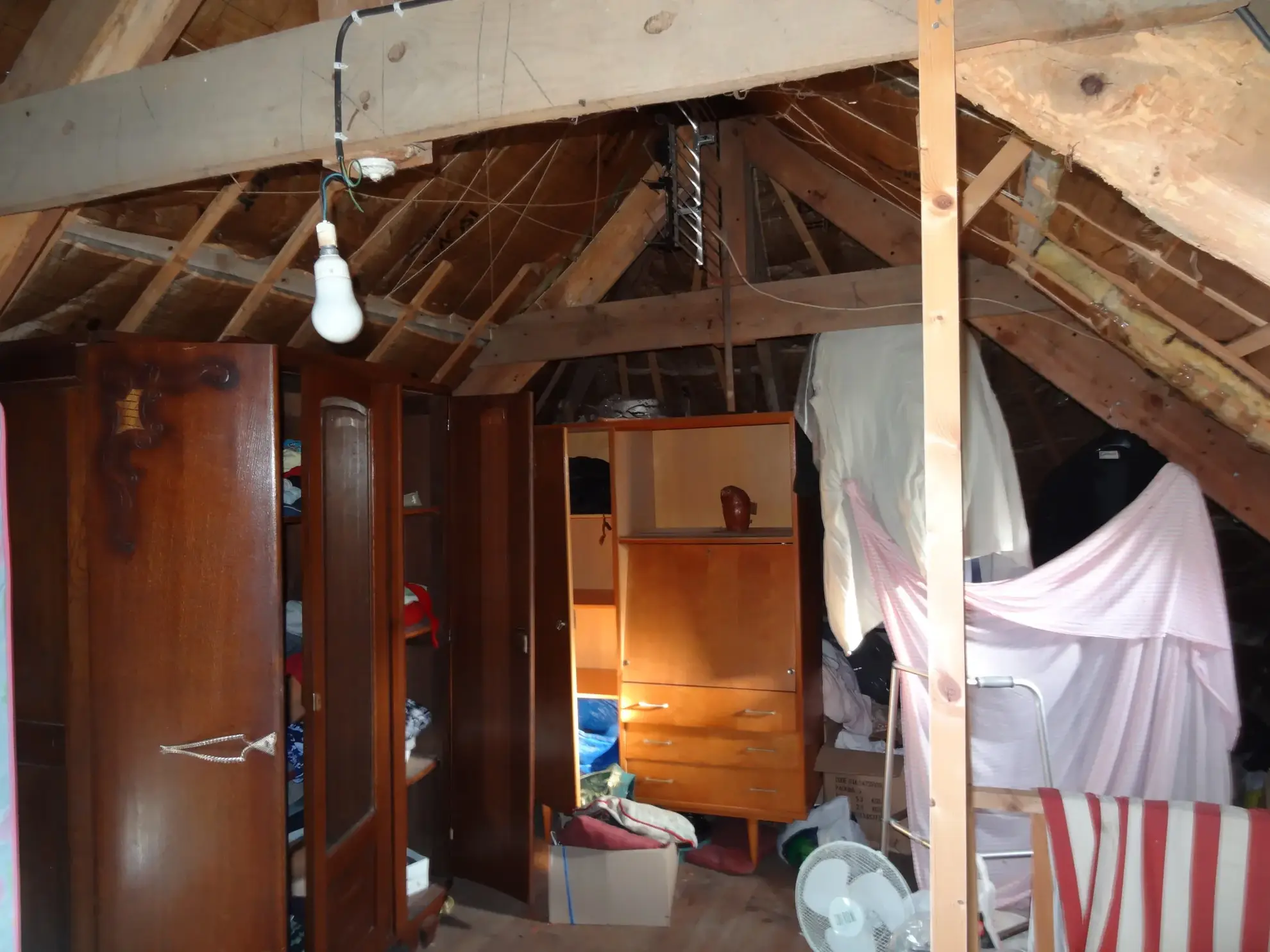 Maison de ville avec jardin et garage à Rostrenen dans les Côtes d'Armor 