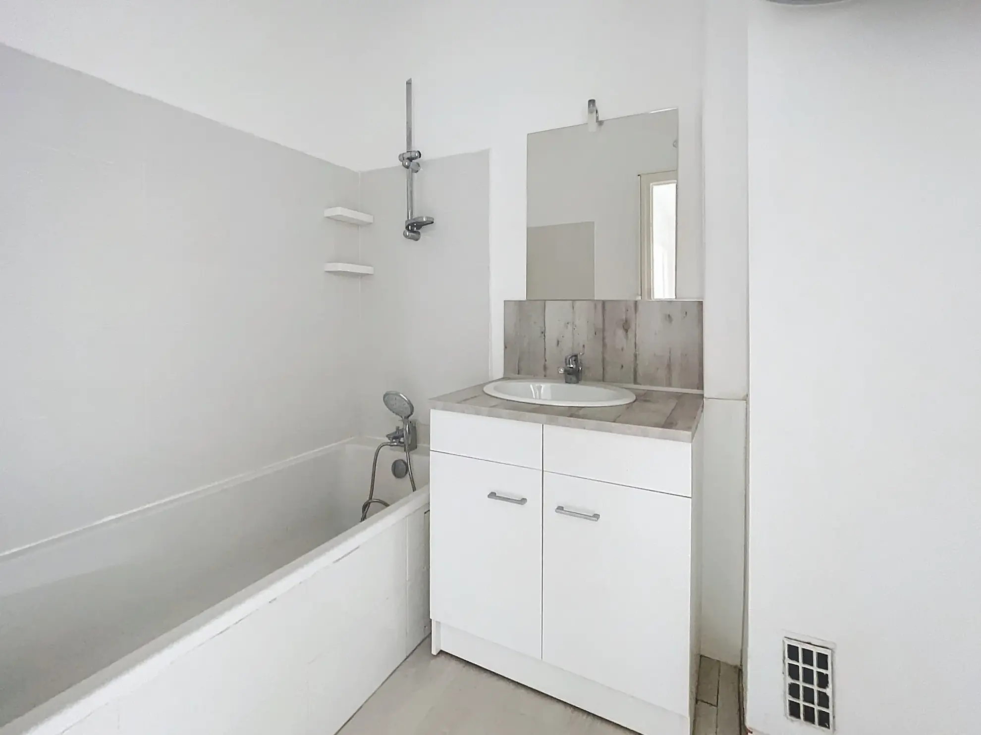 Appartement T3 à Bron proche Montchat, calme et sécurisé 