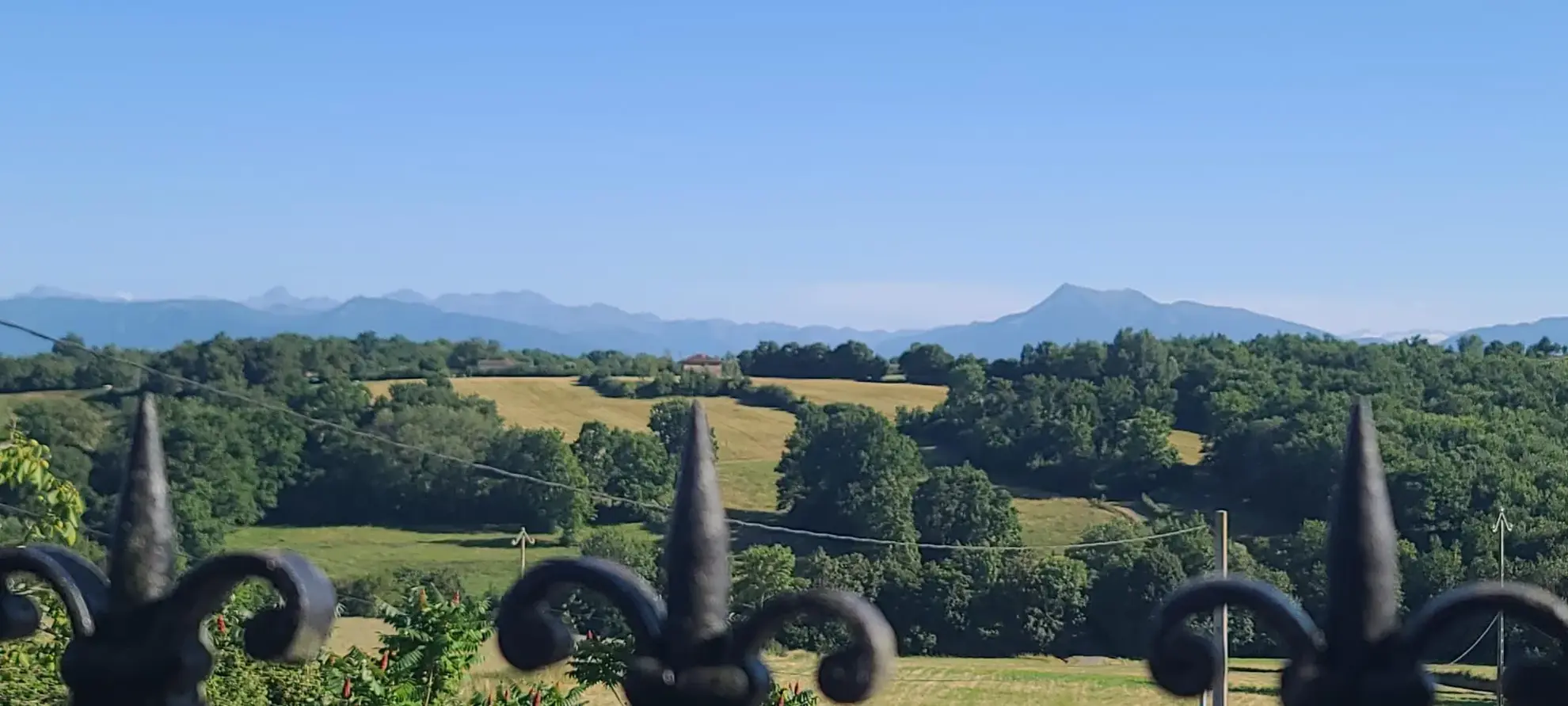 Maison en pierre à rénover avec vue sur les Pyrénées à Liéoux 31800 