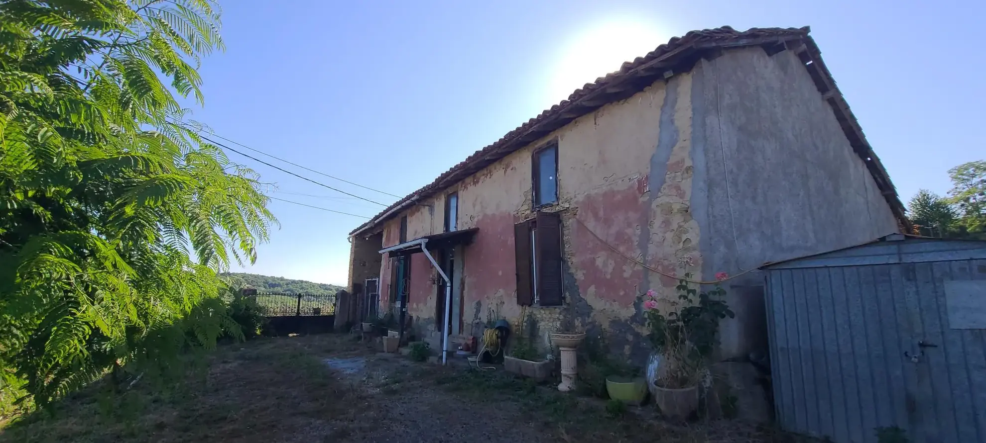 Maison en pierre à rénover avec vue sur les Pyrénées à Liéoux 31800