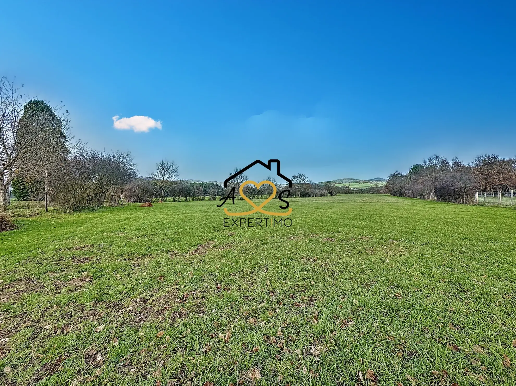 Terrain plat de 2000 m² à Sugères avec permis et raccordement 