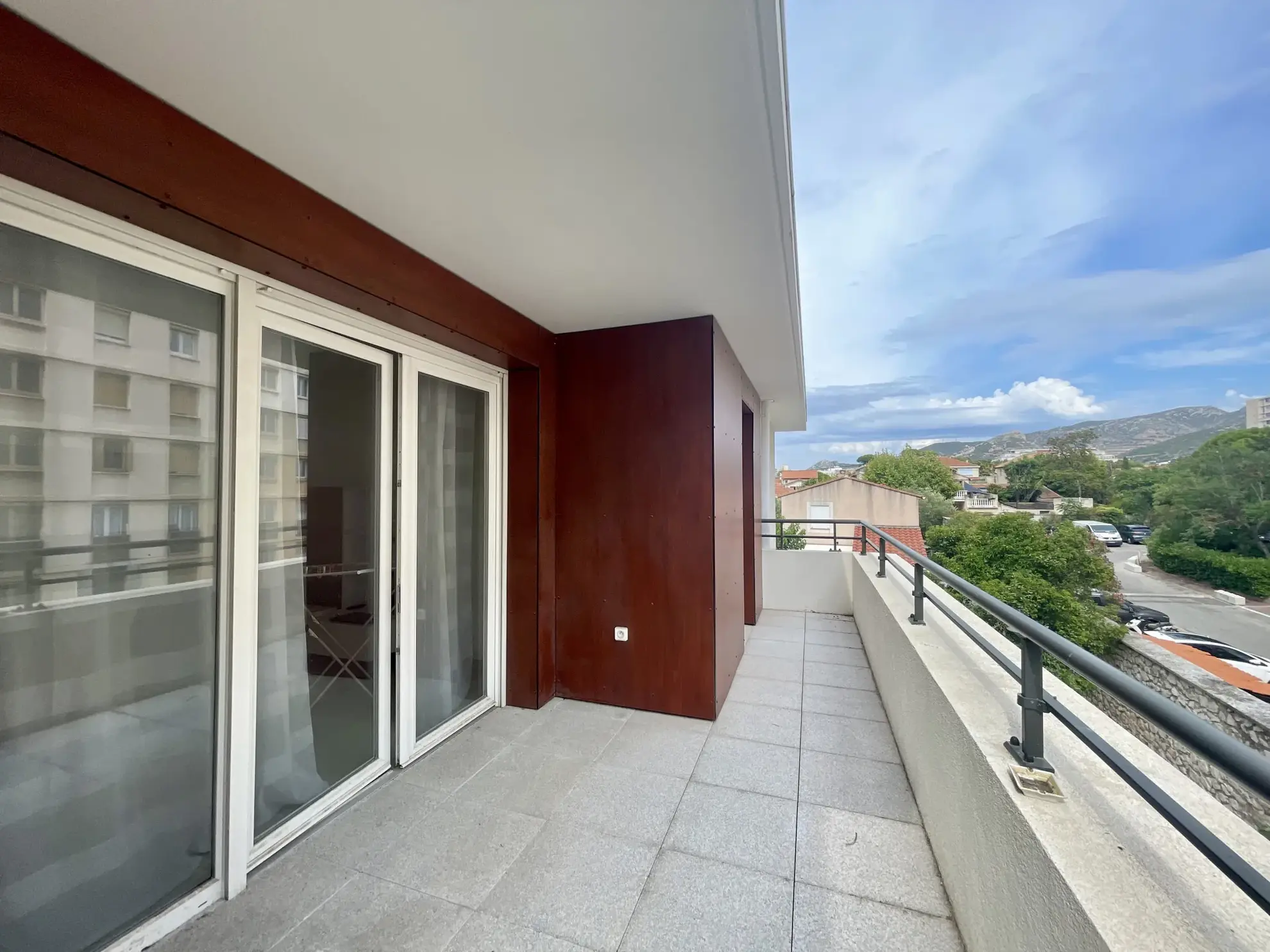 Appartement T3 lumineux avec terrasse et parking à Marseille 9e - Carré Michelet
