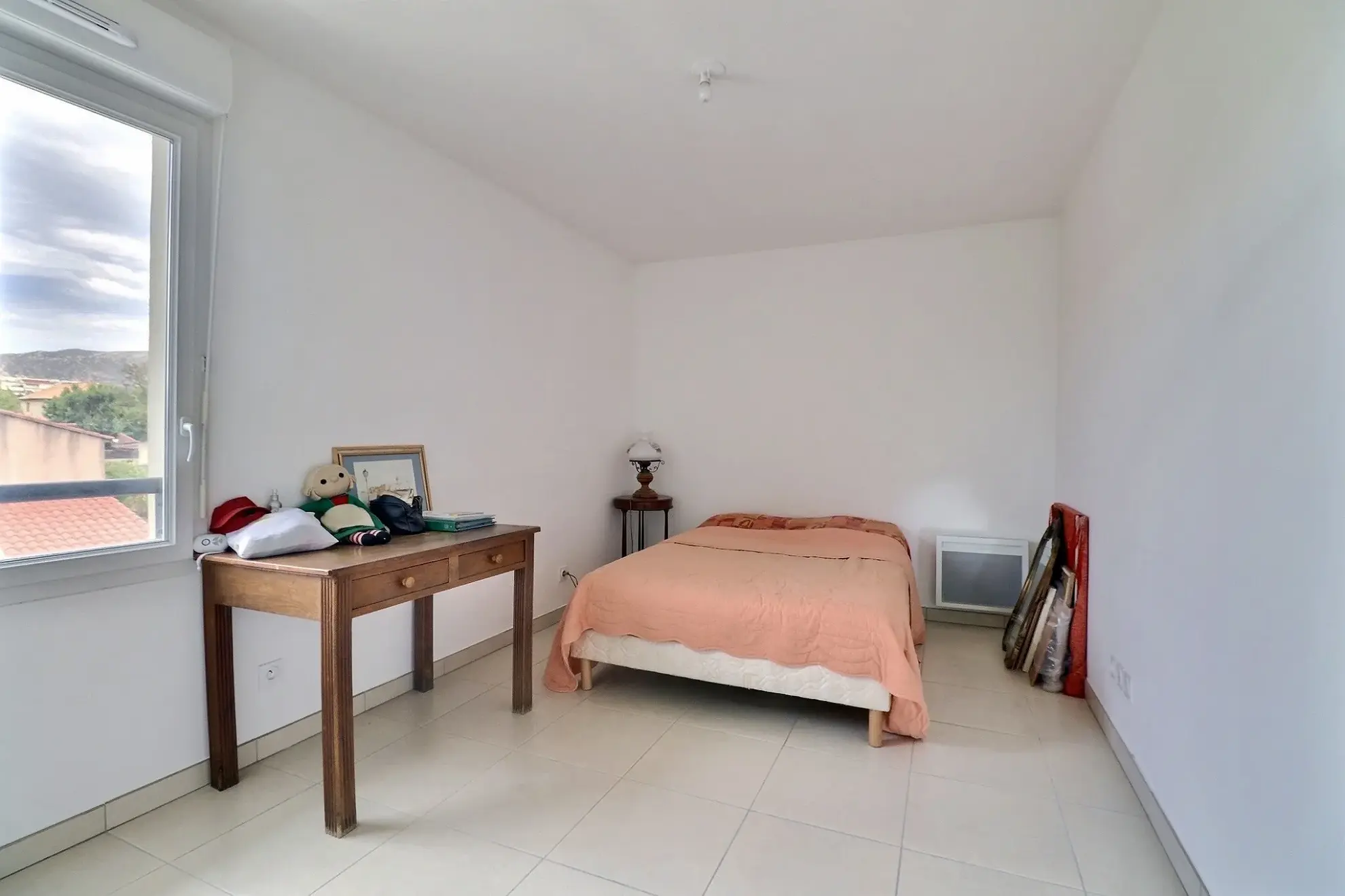 Appartement T3 lumineux avec terrasse et parking à Marseille 9e - Carré Michelet 