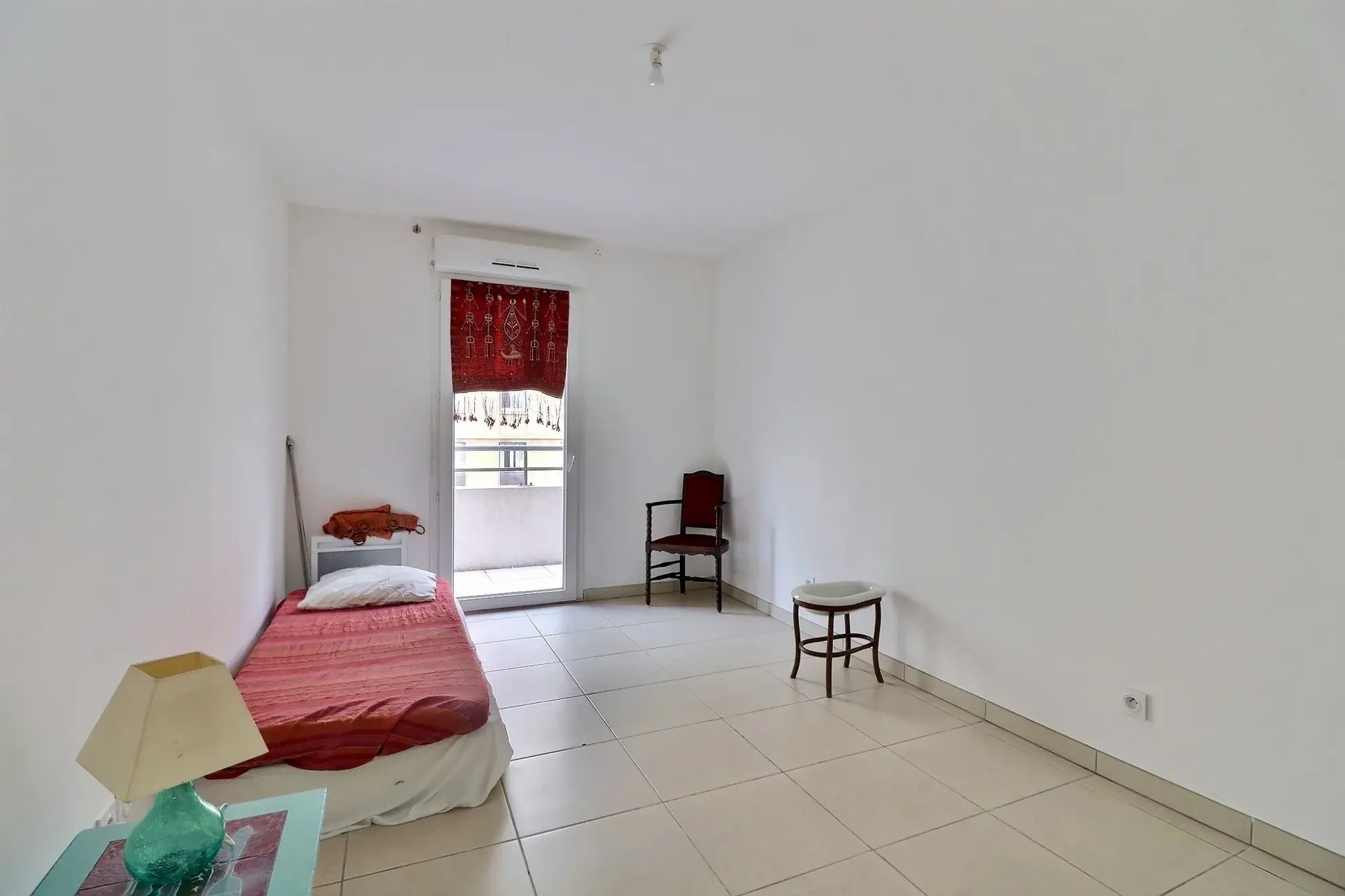 Appartement T3 lumineux avec terrasse et parking à Marseille 9e - Carré Michelet 