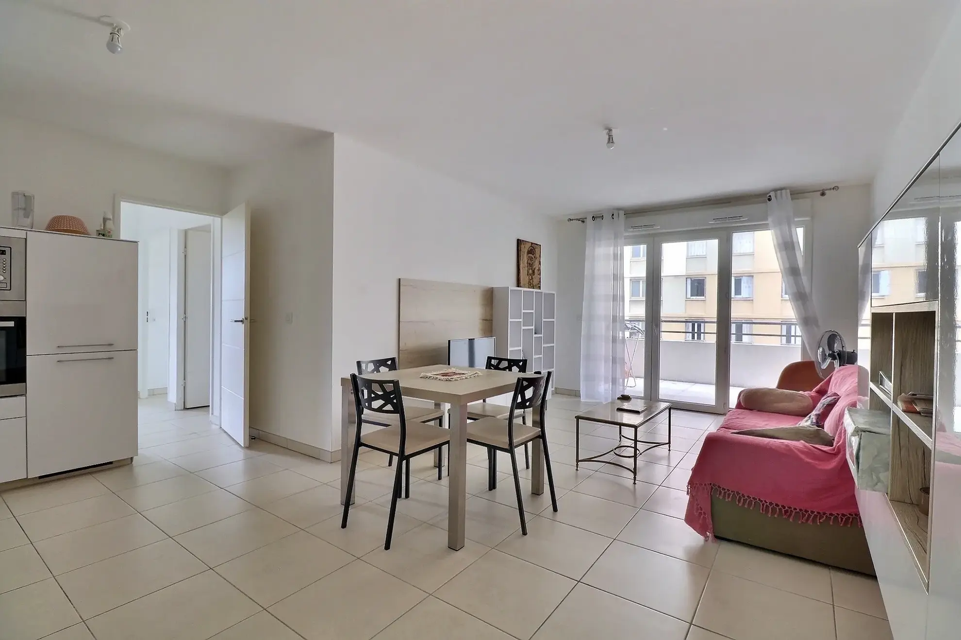 Appartement T3 lumineux avec terrasse et parking à Marseille 9e - Carré Michelet 