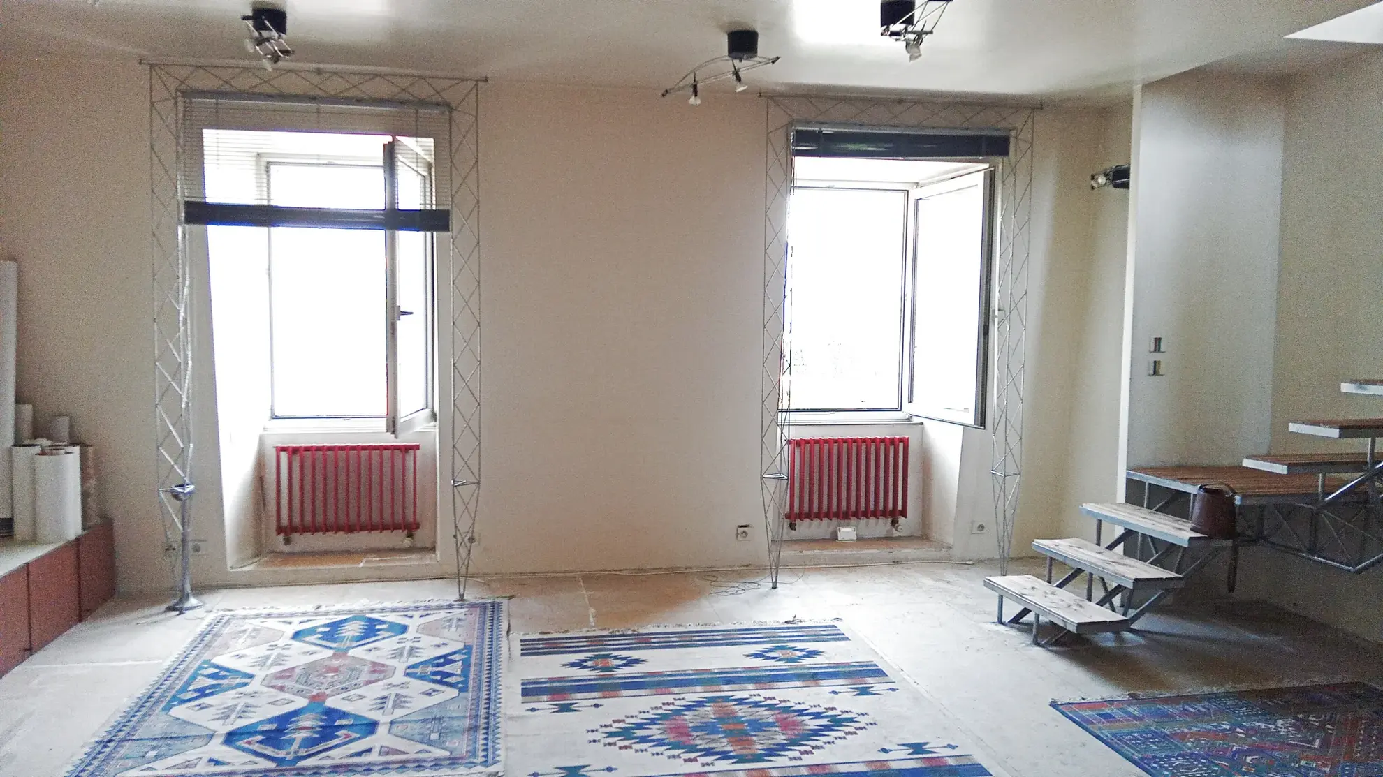 Magnifique duplex d'architecte à Millau avec grande pièce de vie mansardée 