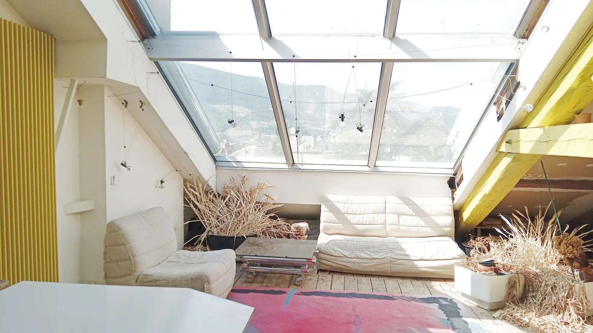 Magnifique duplex d'architecte à Millau avec grande pièce de vie mansardée