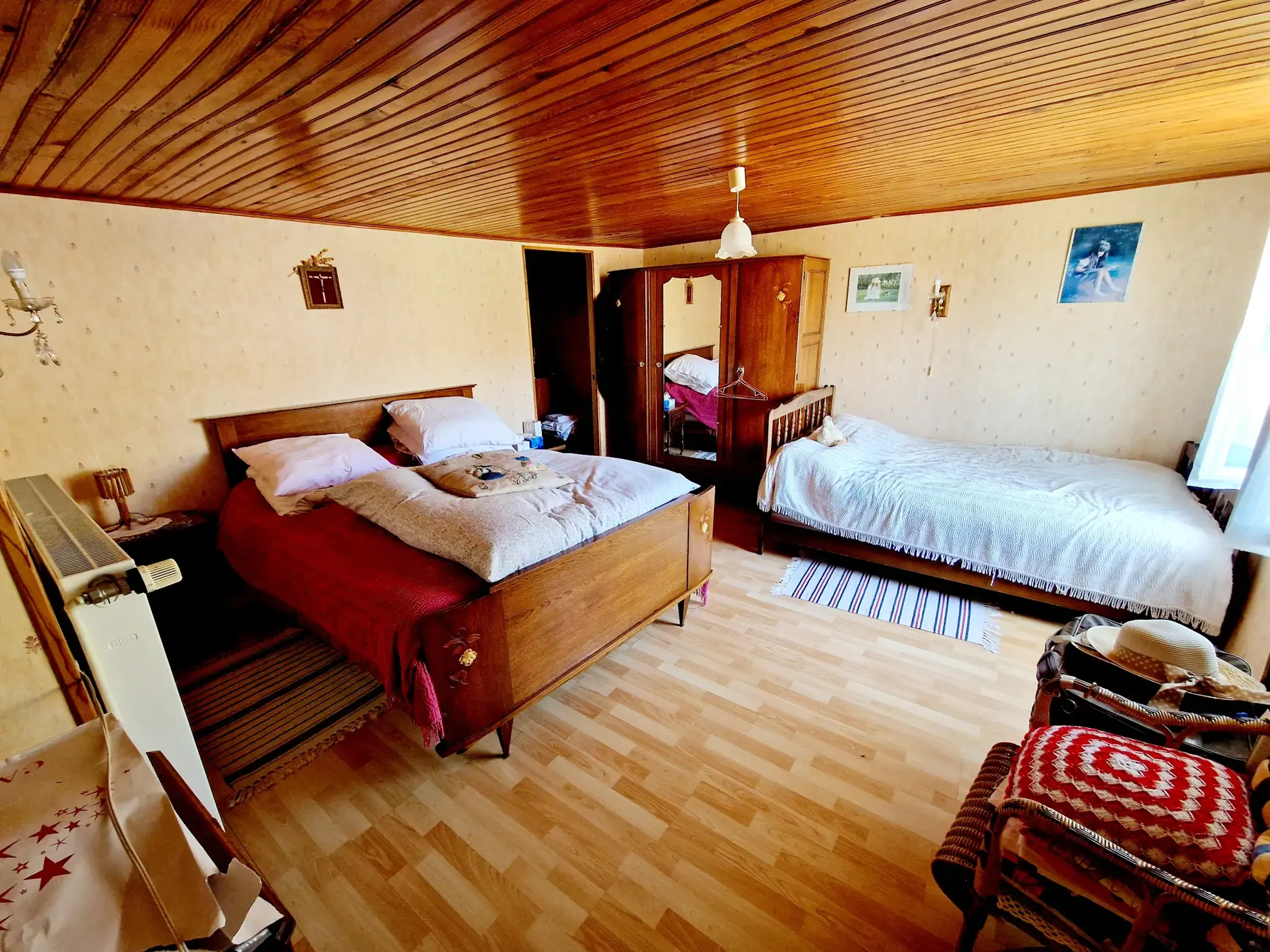 Maison de plain-pied meublée de 115 m2 avec jardin à Pisseloup, calme et nature 