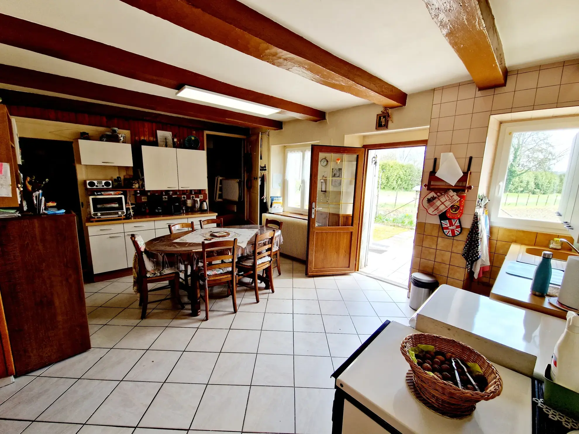 Maison de plain-pied meublée de 115 m2 avec jardin à Pisseloup, calme et nature 