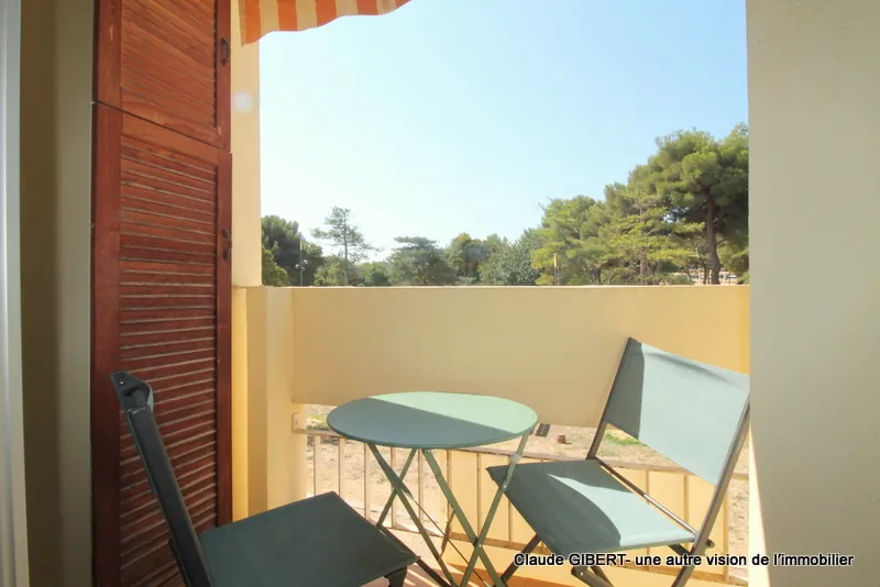 Appartement T1 de 19 m² avec terrasse à Balaruc-les-Bains, proche thermes et commodités 