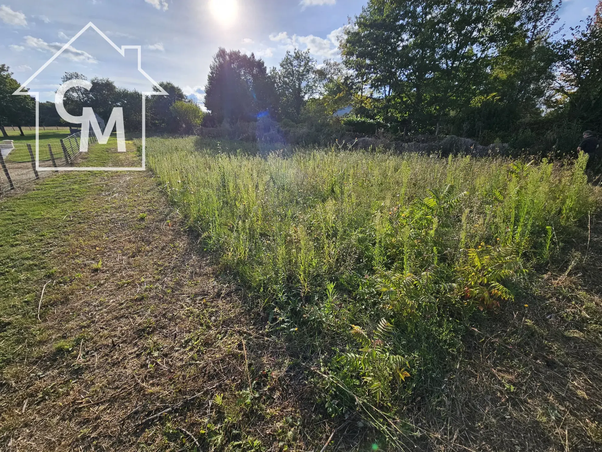 Terrain constructible de 1332 m² à Le Blanc en zone UB et A 