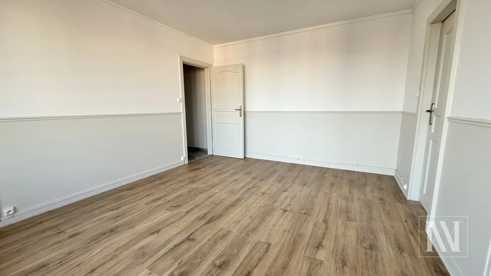 Appartement de 52 m² à Troyes avec balcon et parking sécurisé 
