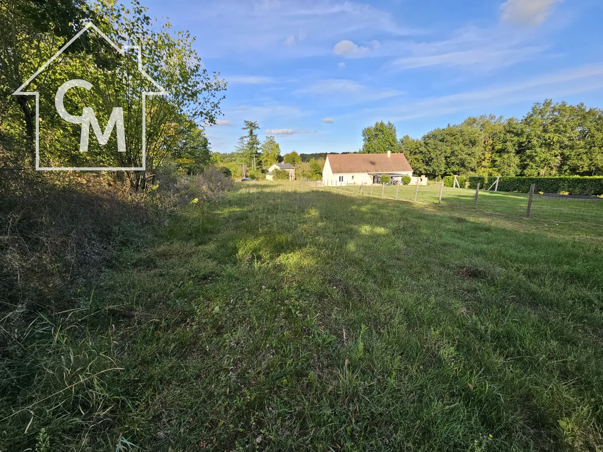 Terrain constructible de 1332 m² à Le Blanc en zone UB et A 