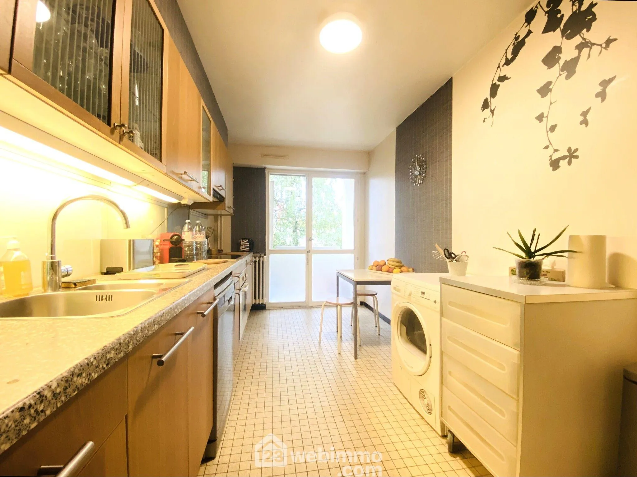 Appartement F4 lumineux de 81 m² à Évry-Courcouronnes avec balcon et garage 