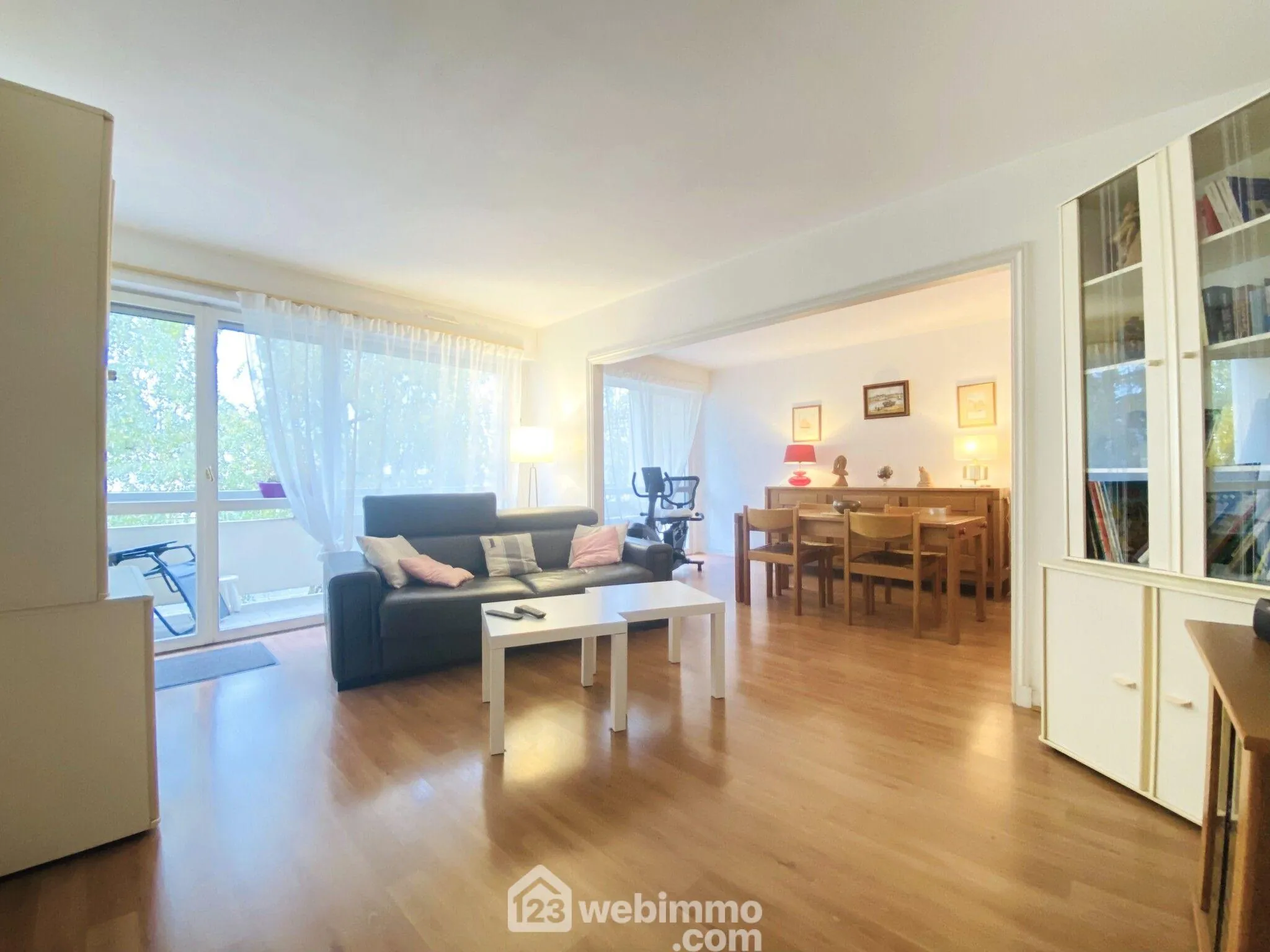 Appartement F4 lumineux de 81 m² à Évry-Courcouronnes avec balcon et garage 