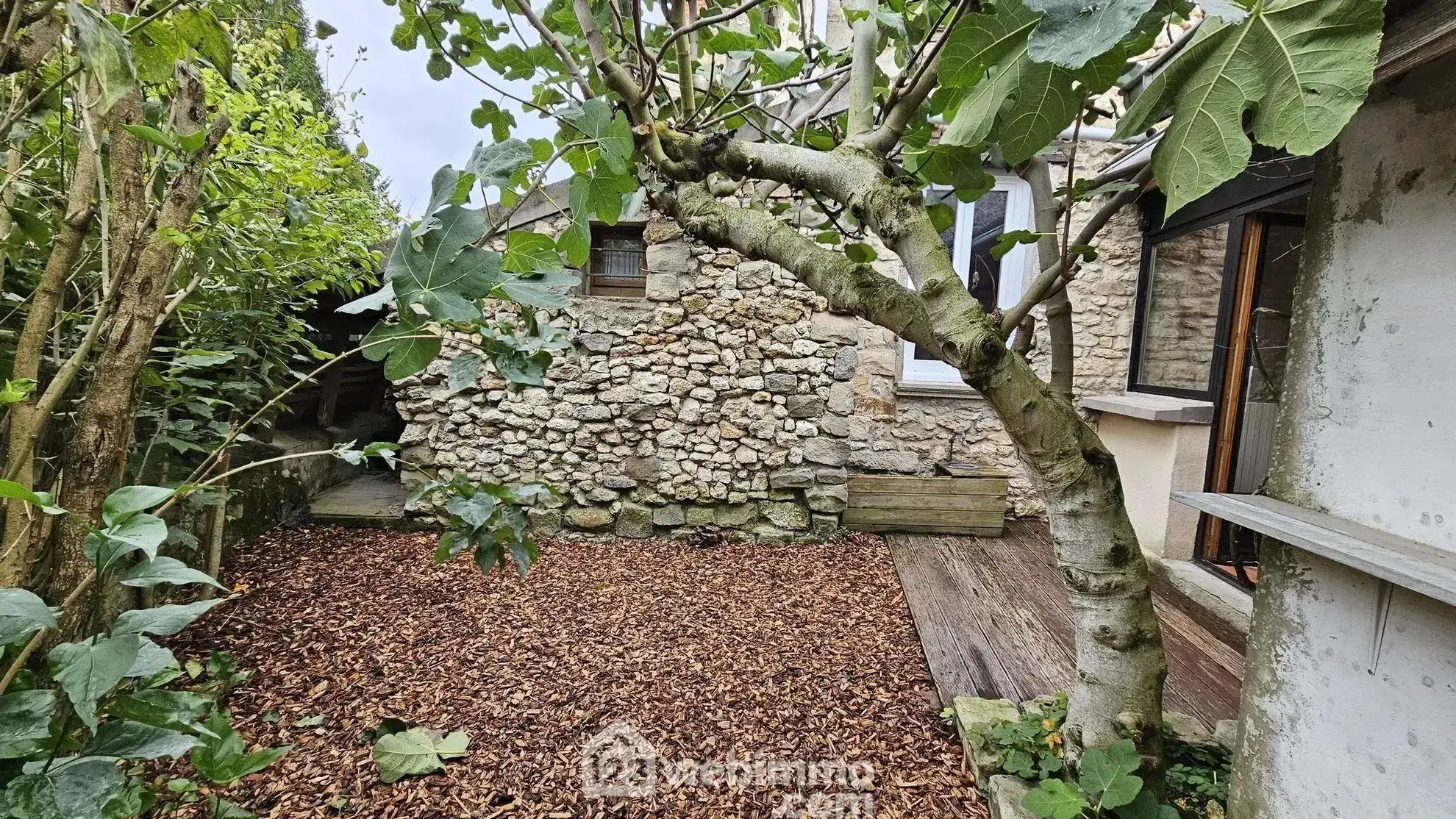 Maison en pierre de 80 m² avec terrasse à Milly-la-Forêt 