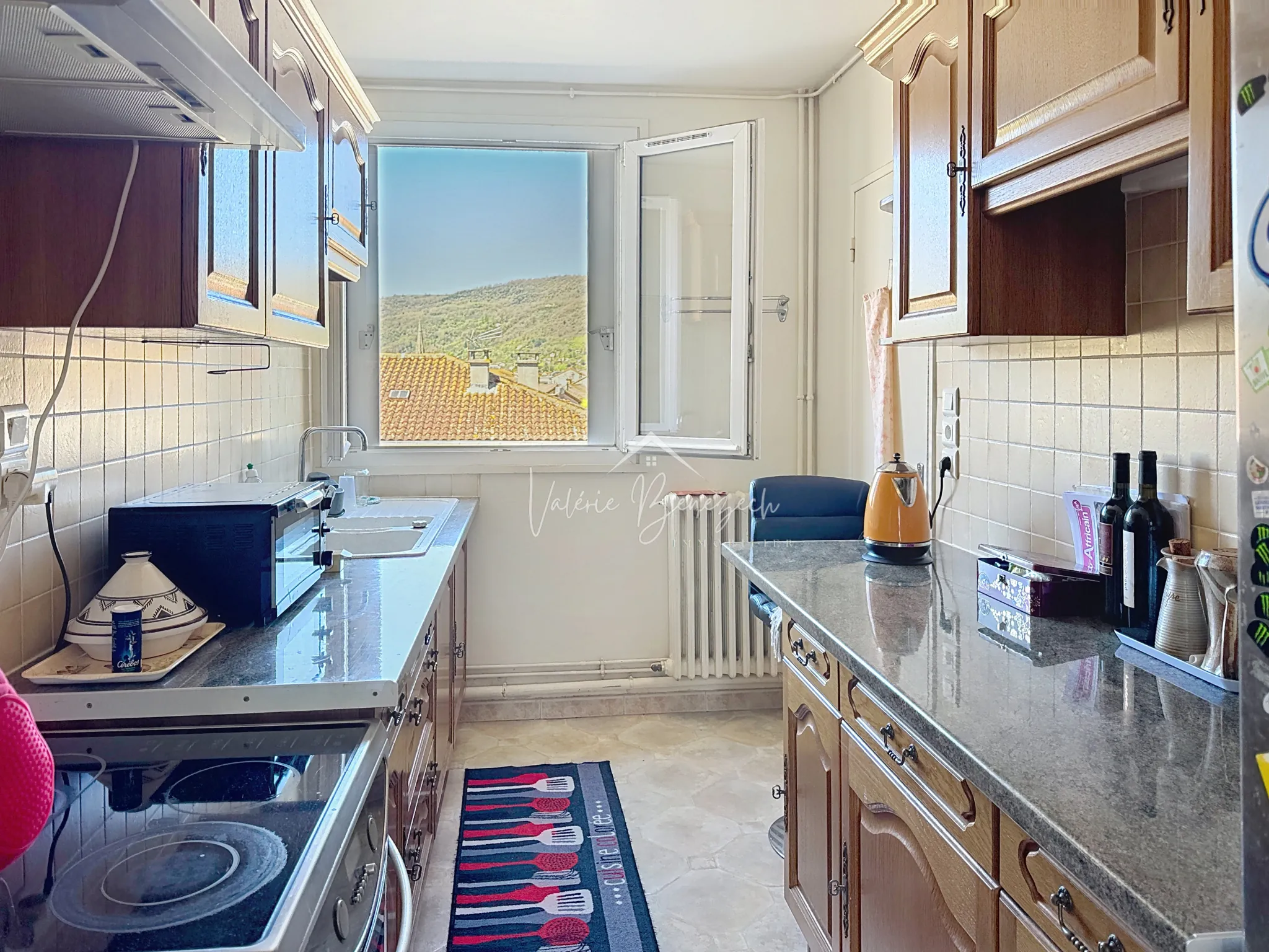 Appartement T4 lumineux avec balcon, jardin et parking à Saint-Affrique 