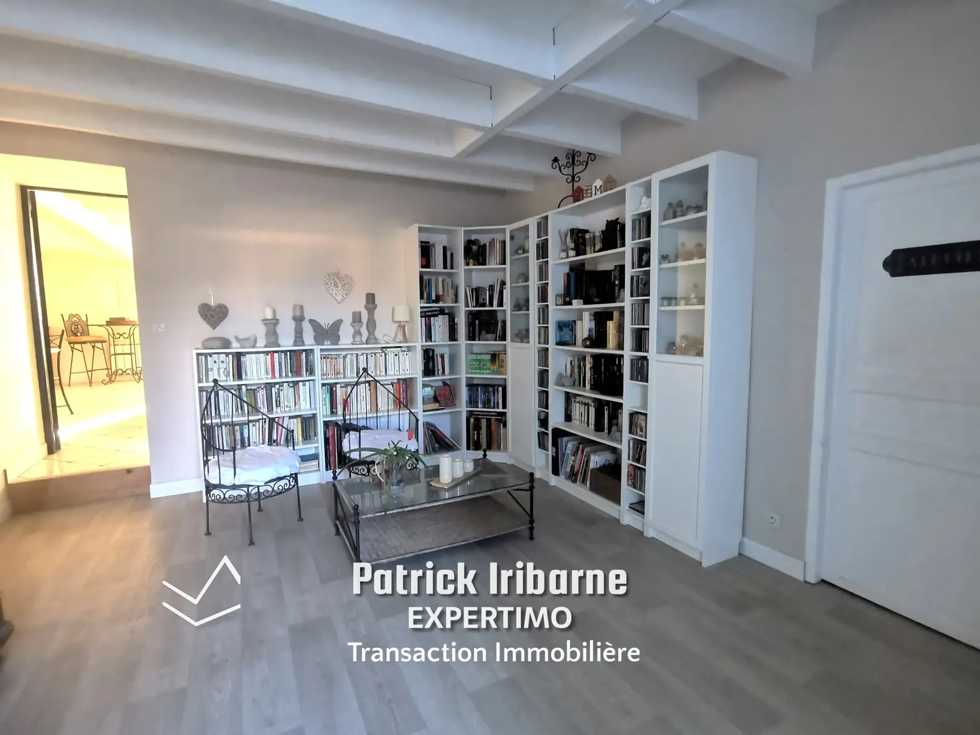 Maison Saintongeaise avec dépendances et jardin près de Saintes 