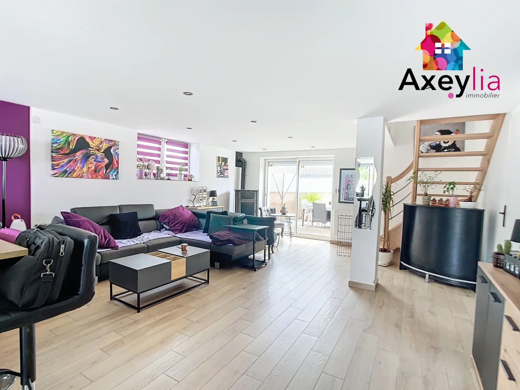 Maison rénovée avec 4 chambres à Riorges, terrain de 380 m² 