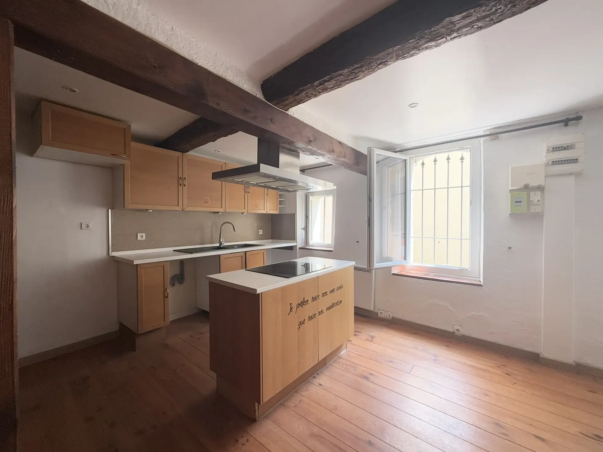 Appartement T1 rénové de 40 m² à La Seyne-sur-Mer, idéal investissement ou résidence 