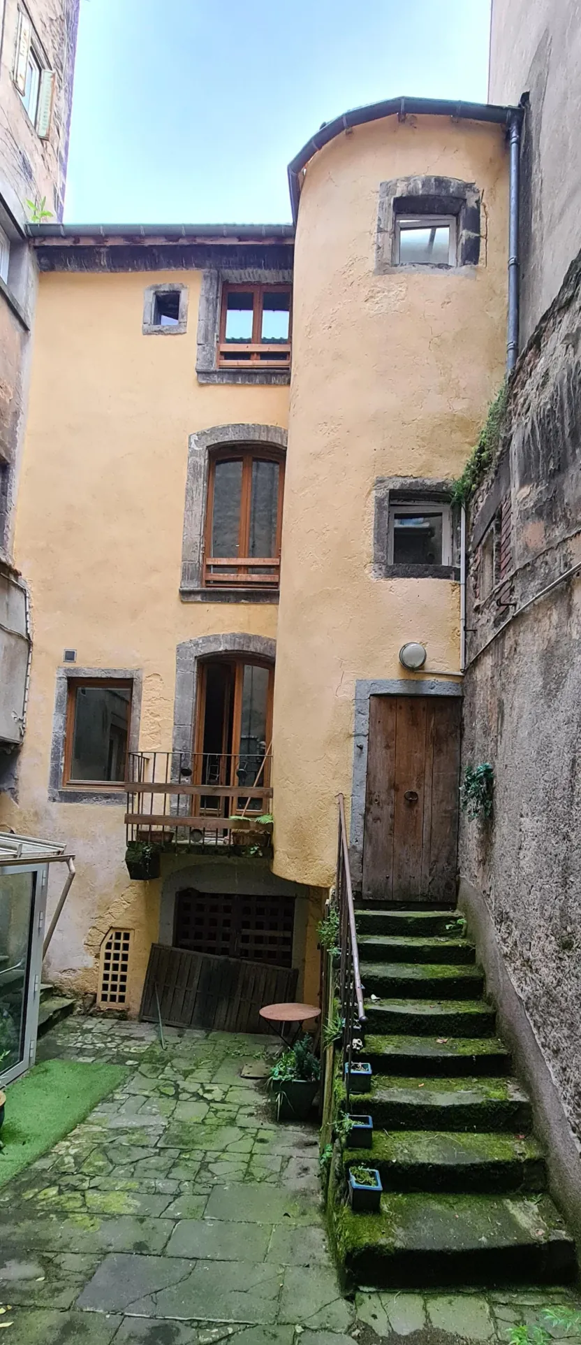 Immeuble ancien à vendre au cœur de Clermont-Ferrand - Rénovation possible