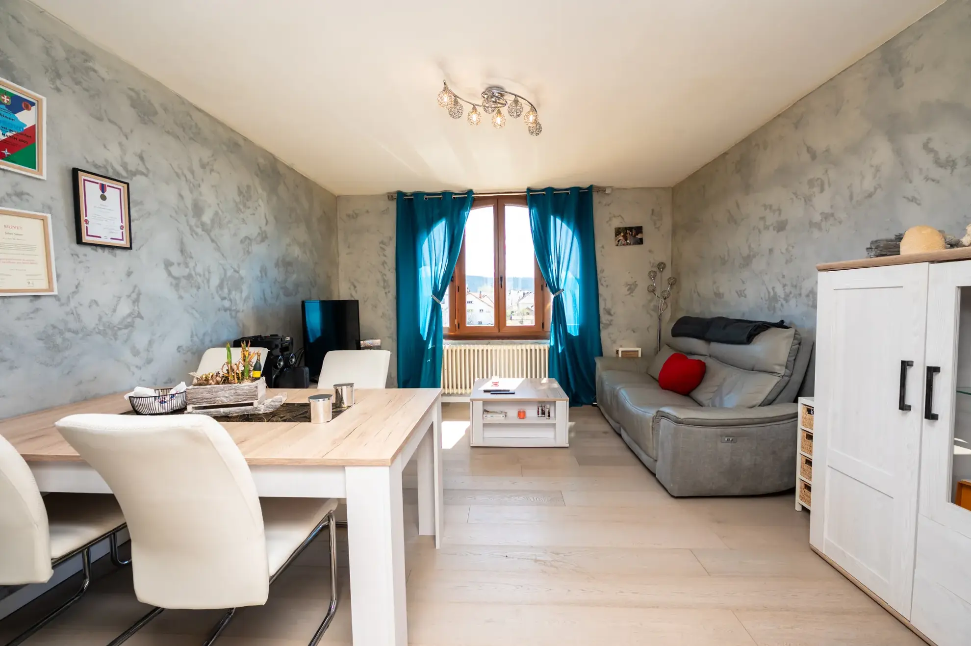 Vente d'un appartement T4 lumineux avec garage à Pontarlier 