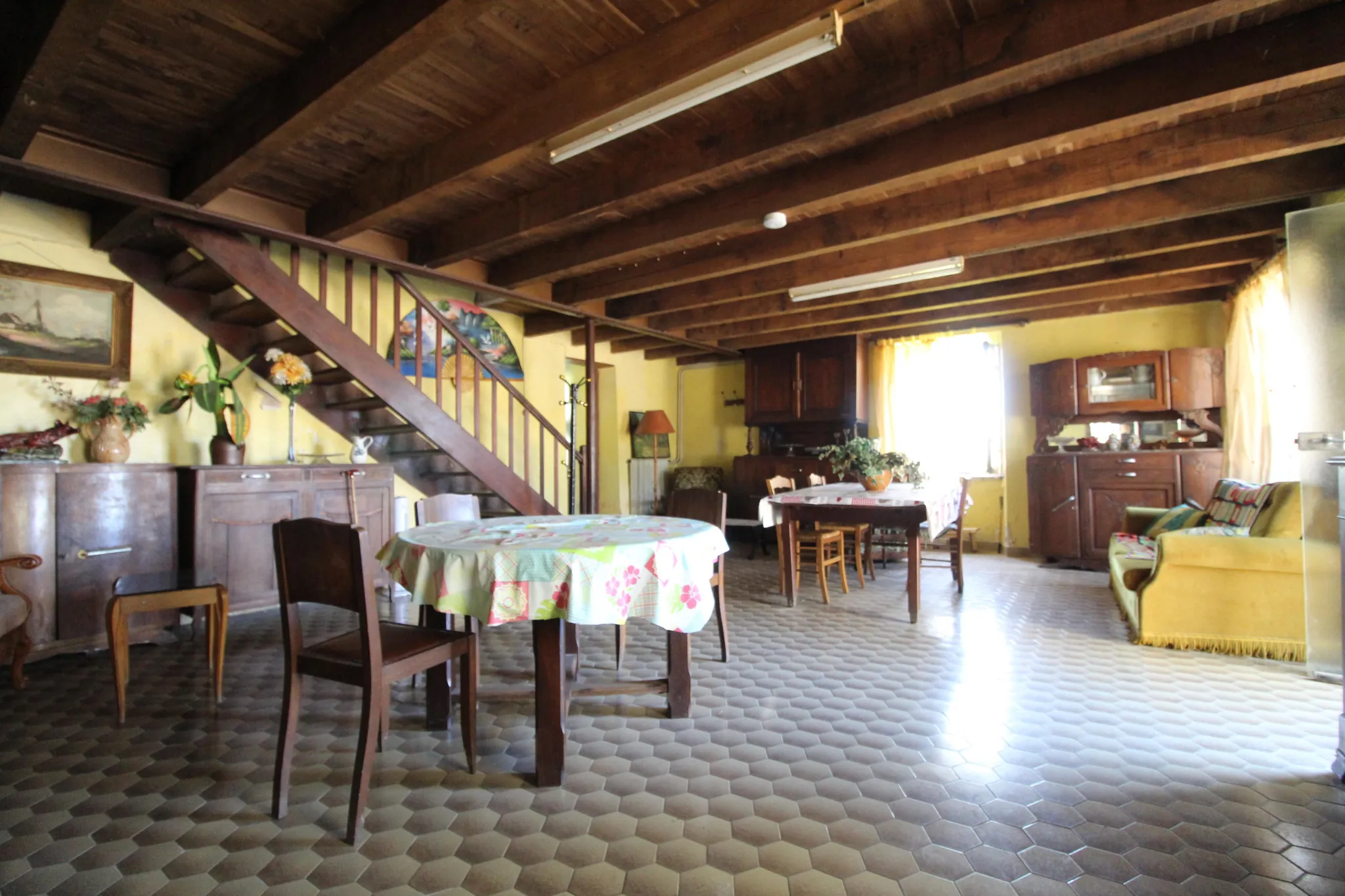 Grande maison à rénover de 235 m² avec terrain de 1500 m² à Mounes Prohencoux 