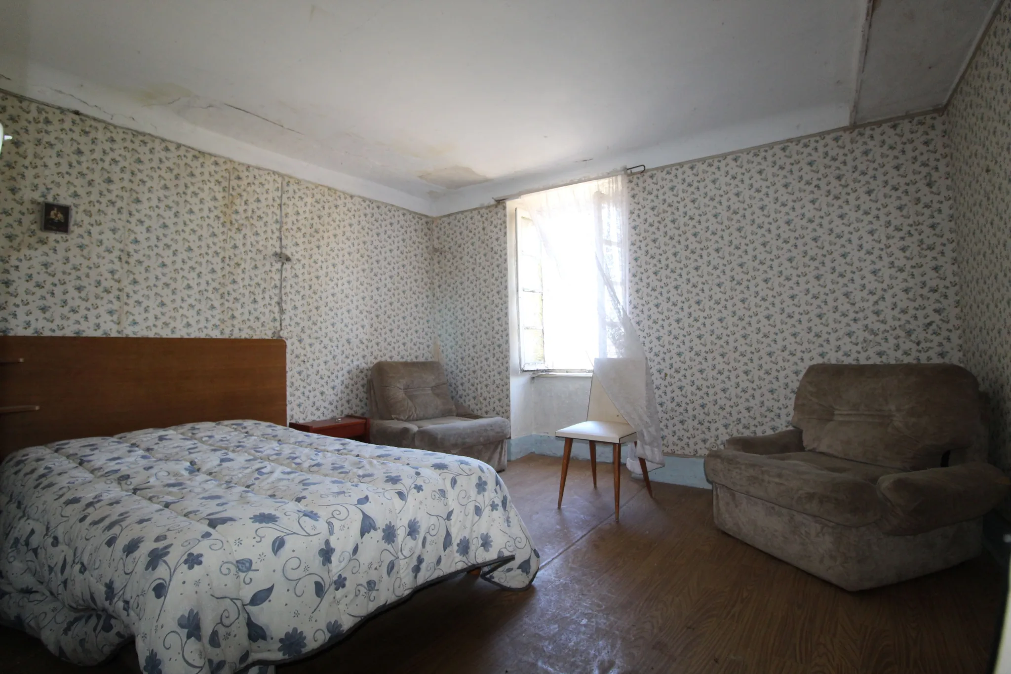 Grande maison à rénover de 235 m² avec terrain de 1500 m² à Mounes Prohencoux 