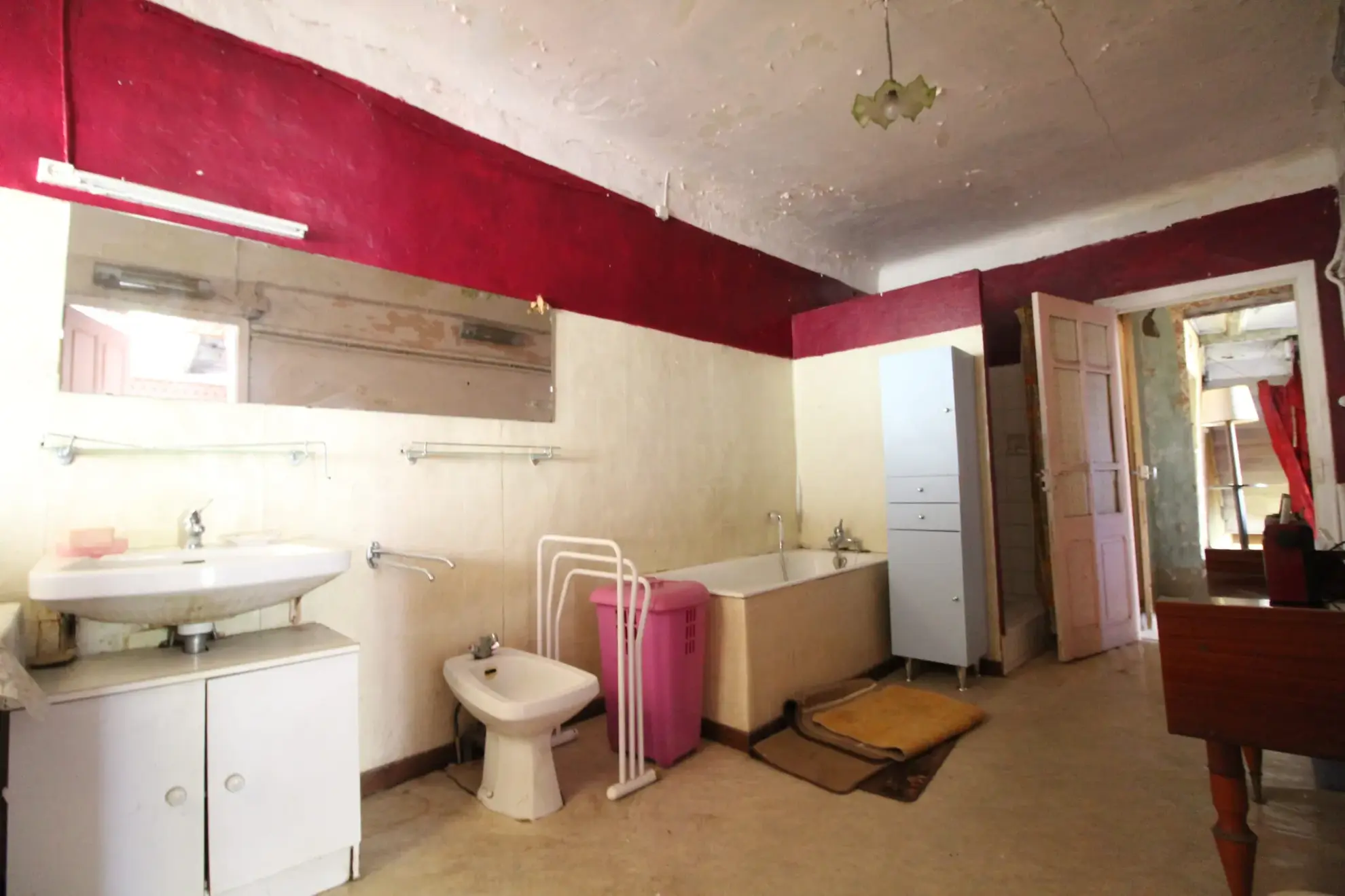 Grande maison à rénover de 235 m² avec terrain de 1500 m² à Mounes Prohencoux 